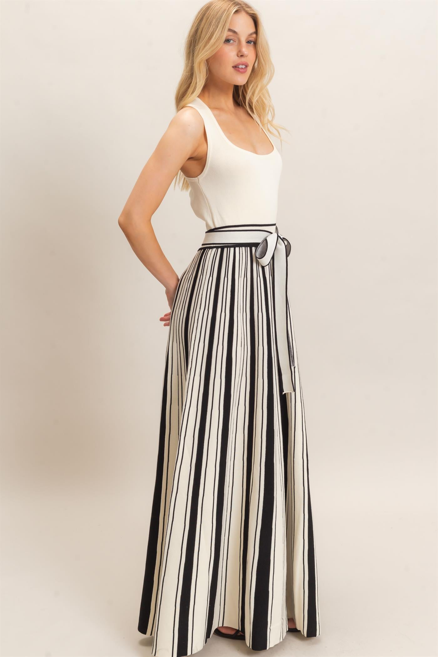 Wholesale Sleeveless Scoop Neck Dress Dresses HF26C571 CREAM HYFVE