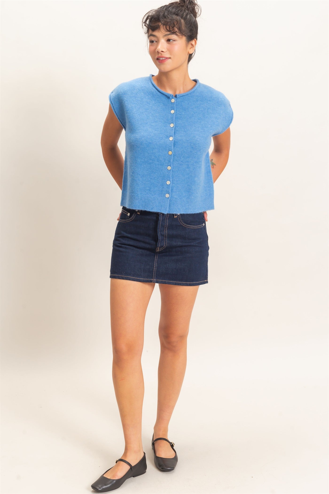 Wholesale Rolled Edge Button Front Sweater Vest Sweaters DZ26E239 BLUE DOUBLE ZERO