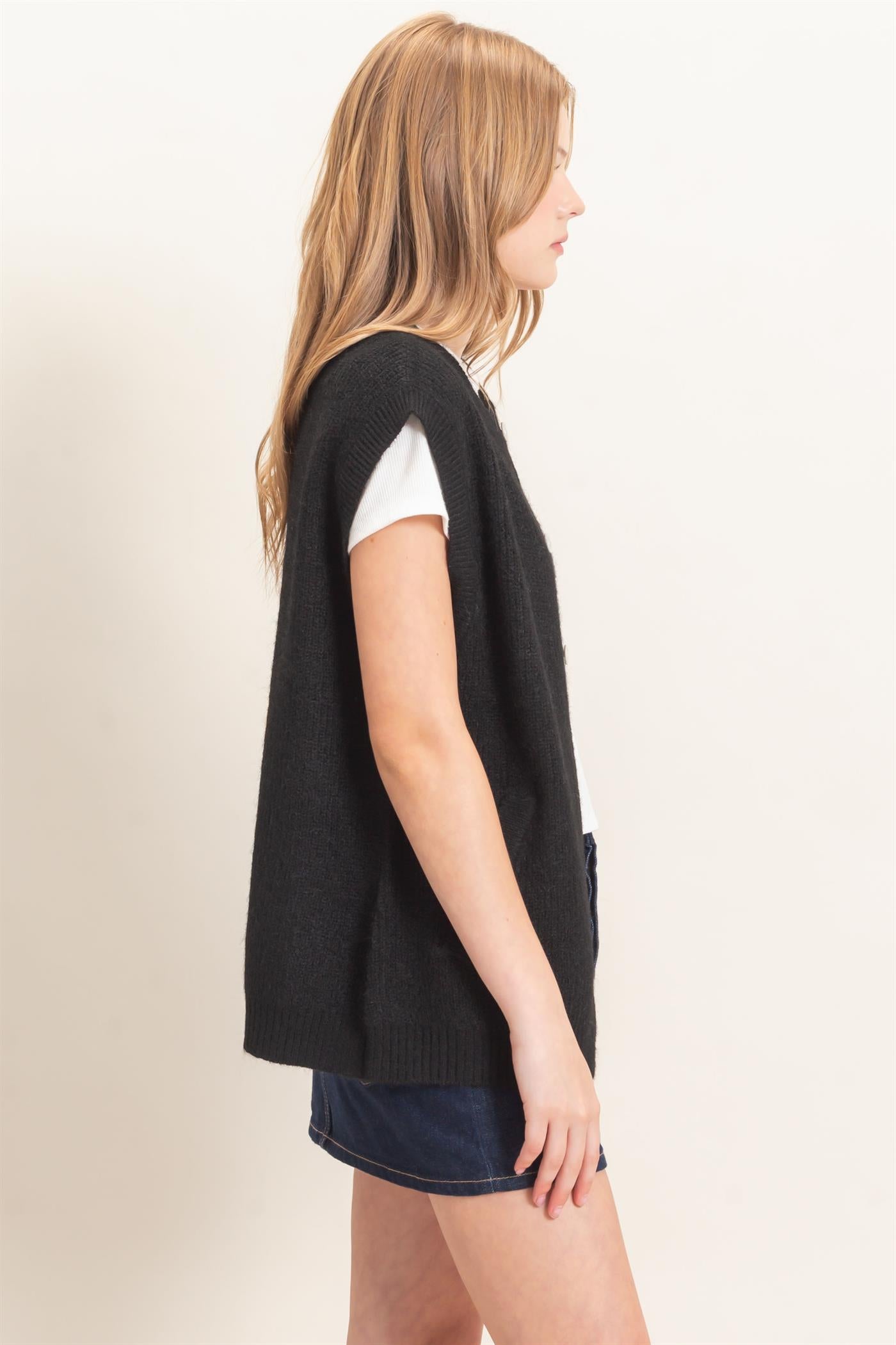 Wholesale Sleeveless Button-Up Sweater Vest Sweaters HF26E304 BLACK HYFVE