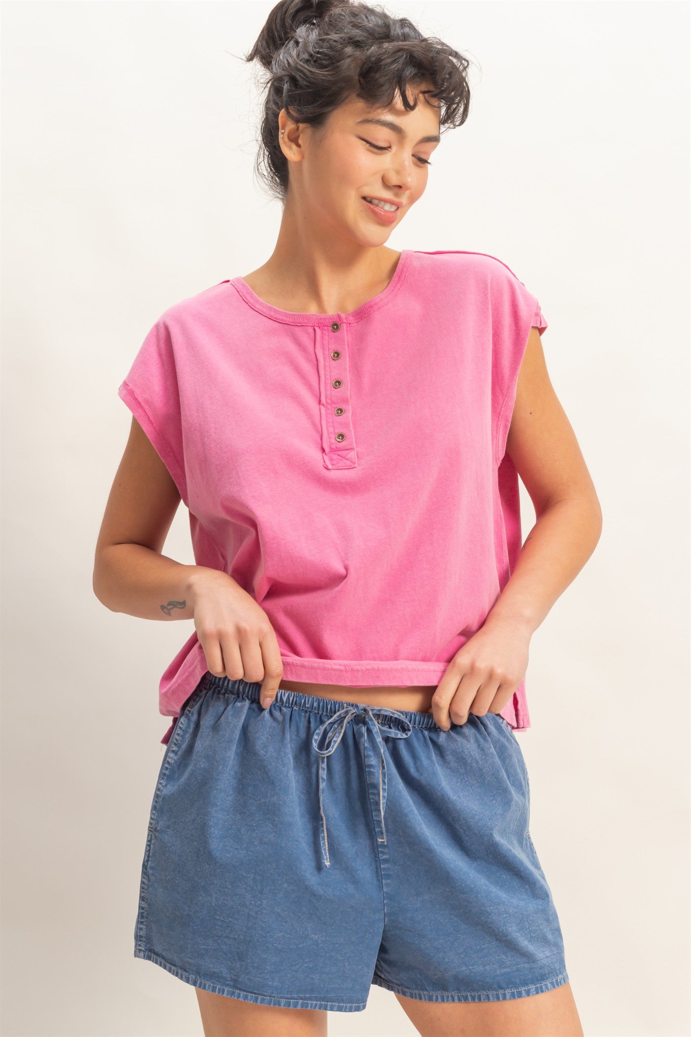 Wholesale Henley Neck Cap Sleeve Top Clothing Tops DZ26E279 FUCHSIA DOUBLE ZERO