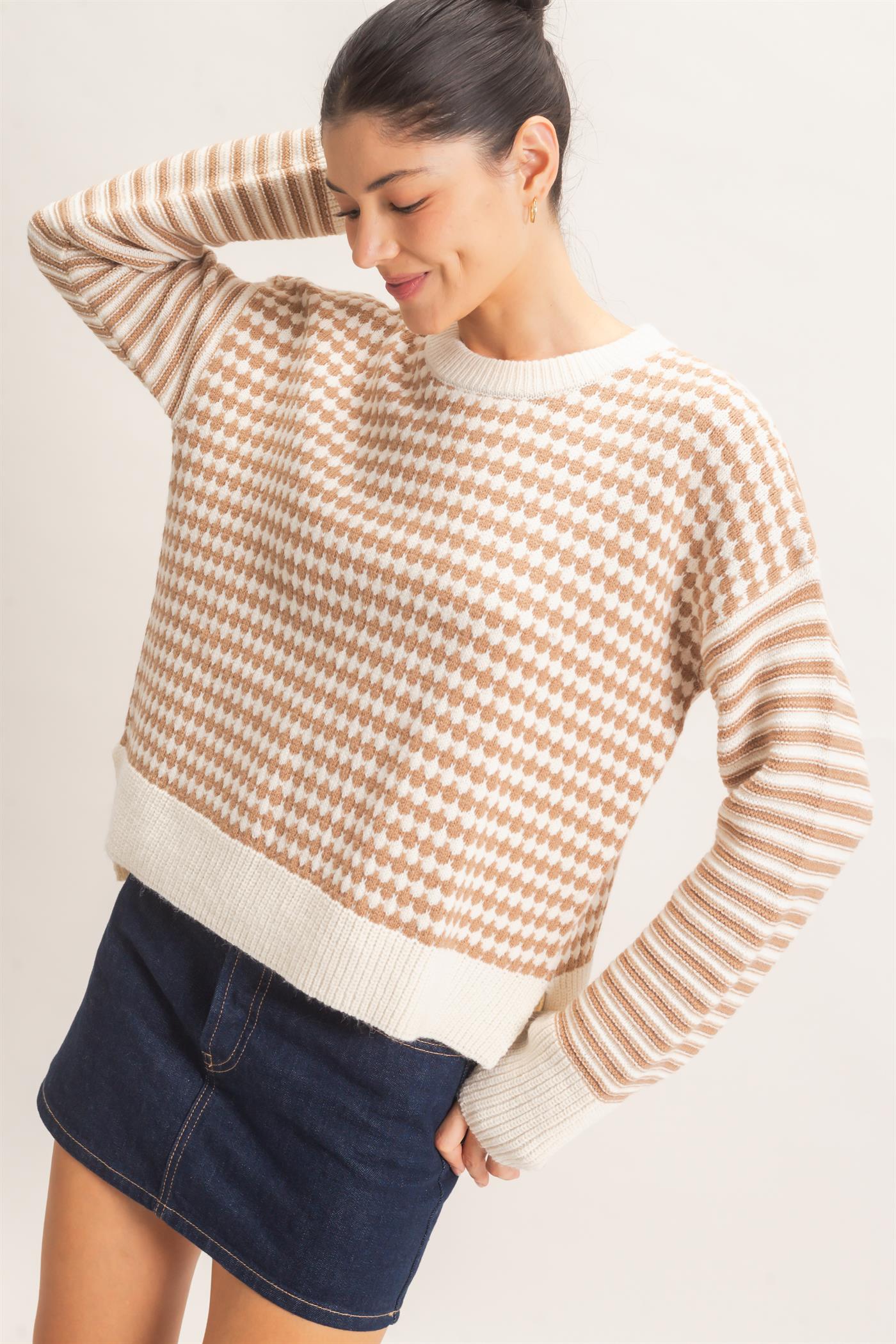 Wholesale Mixed Pattern Long Sleeve Sweater Sweaters HF26E821 TAUPE HYFVE