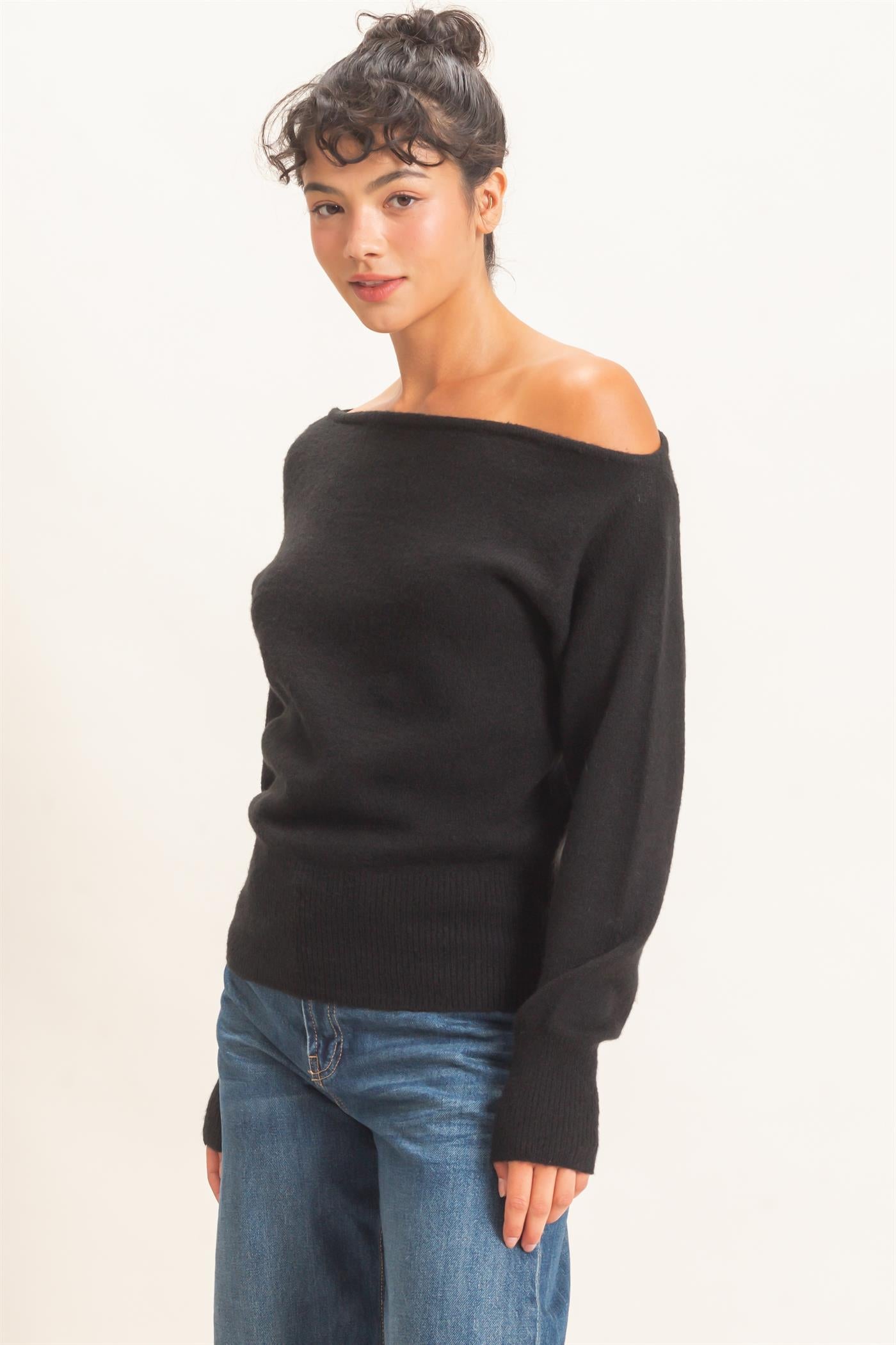 Wholesale Off The Shoulder Sweater Top Sweaters DZ26F290 BLACK DOUBLE ZERO