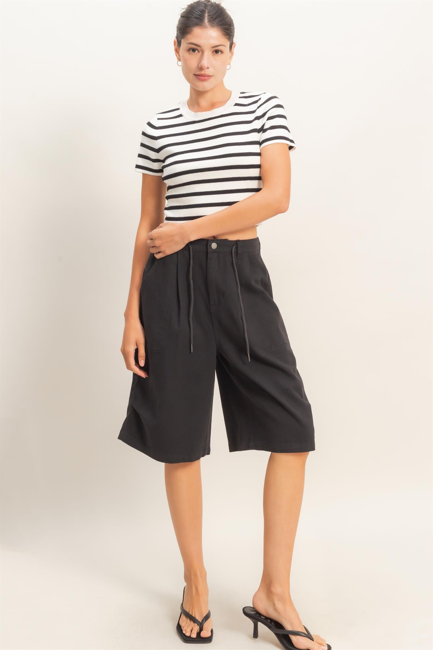 Wholesale Drawstring Waist Wide Leg Jorts Shorts DZ26F283 BLACK DOUBLE ZERO