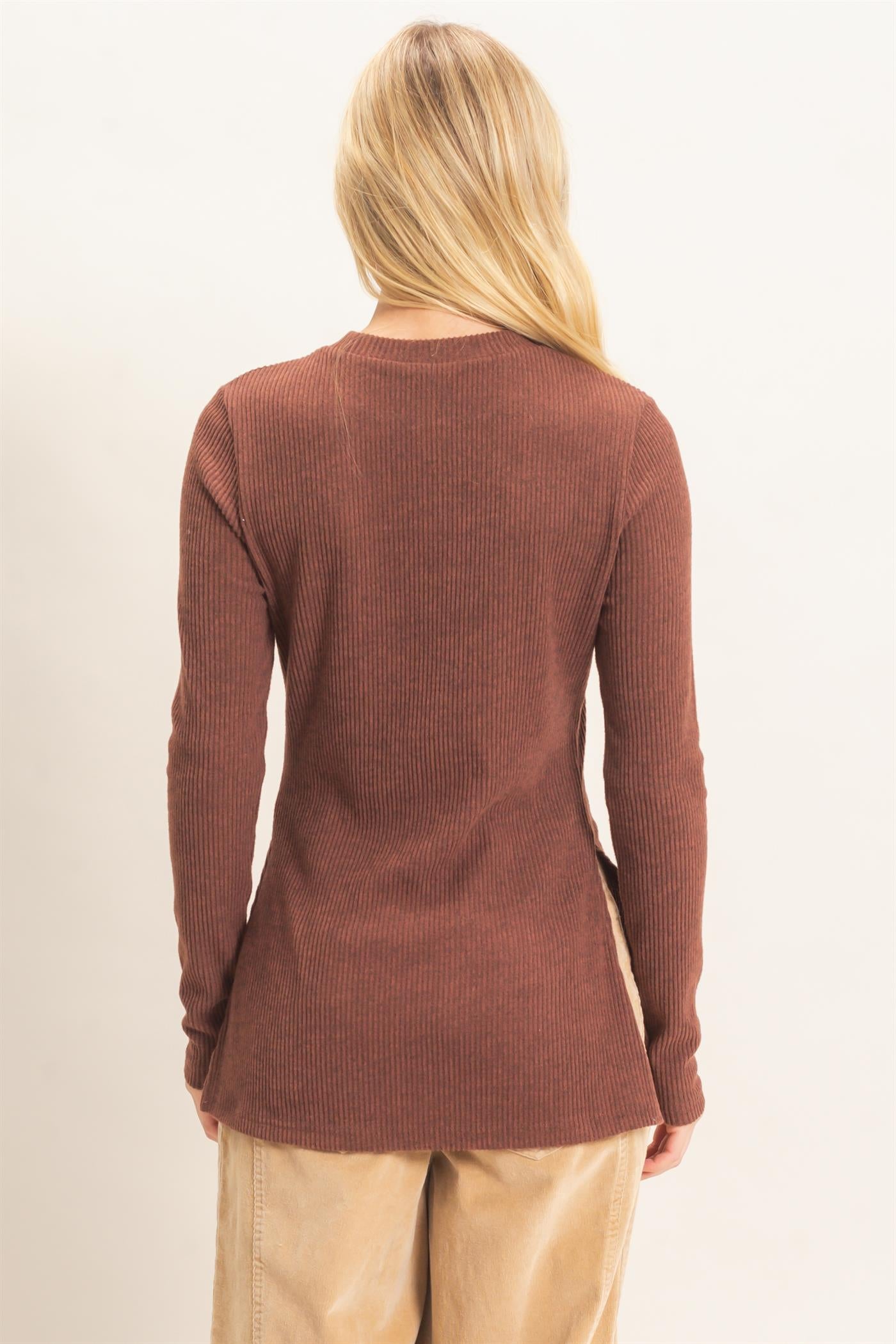 Wholesale Ribbed Crew Neck Sweater Clothing Tops HF26F034 BROWN HYFVE
