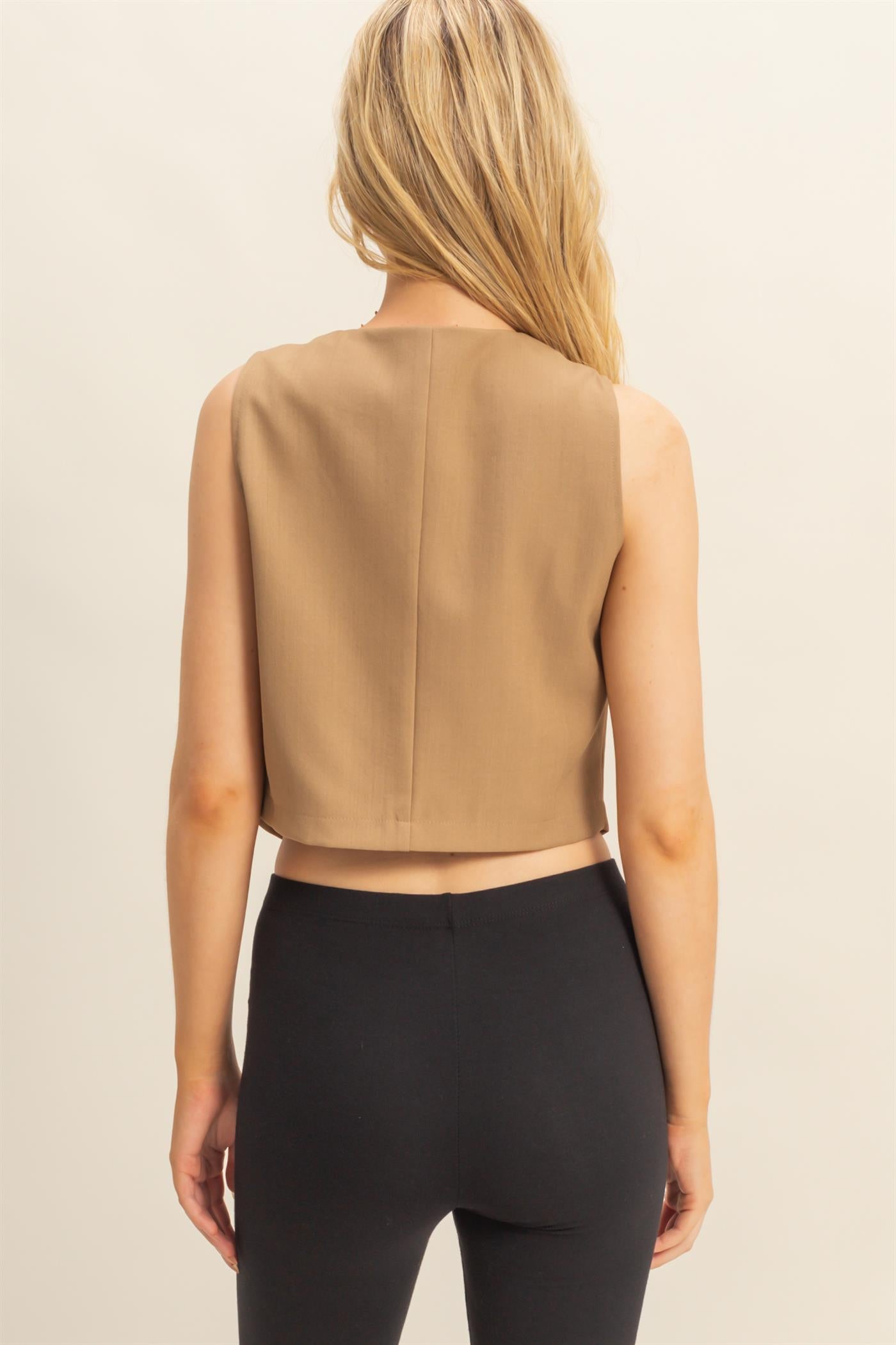 Wholesale Chic Sleeveless Vest Clothing Tops HF25C893 BROWN HYFVE