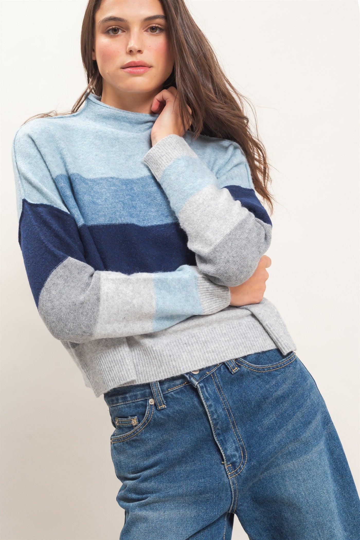 Wholesale Color Block Turtleneck Sweater Sweaters HF26E362 BLUE COMBO HYFVE
