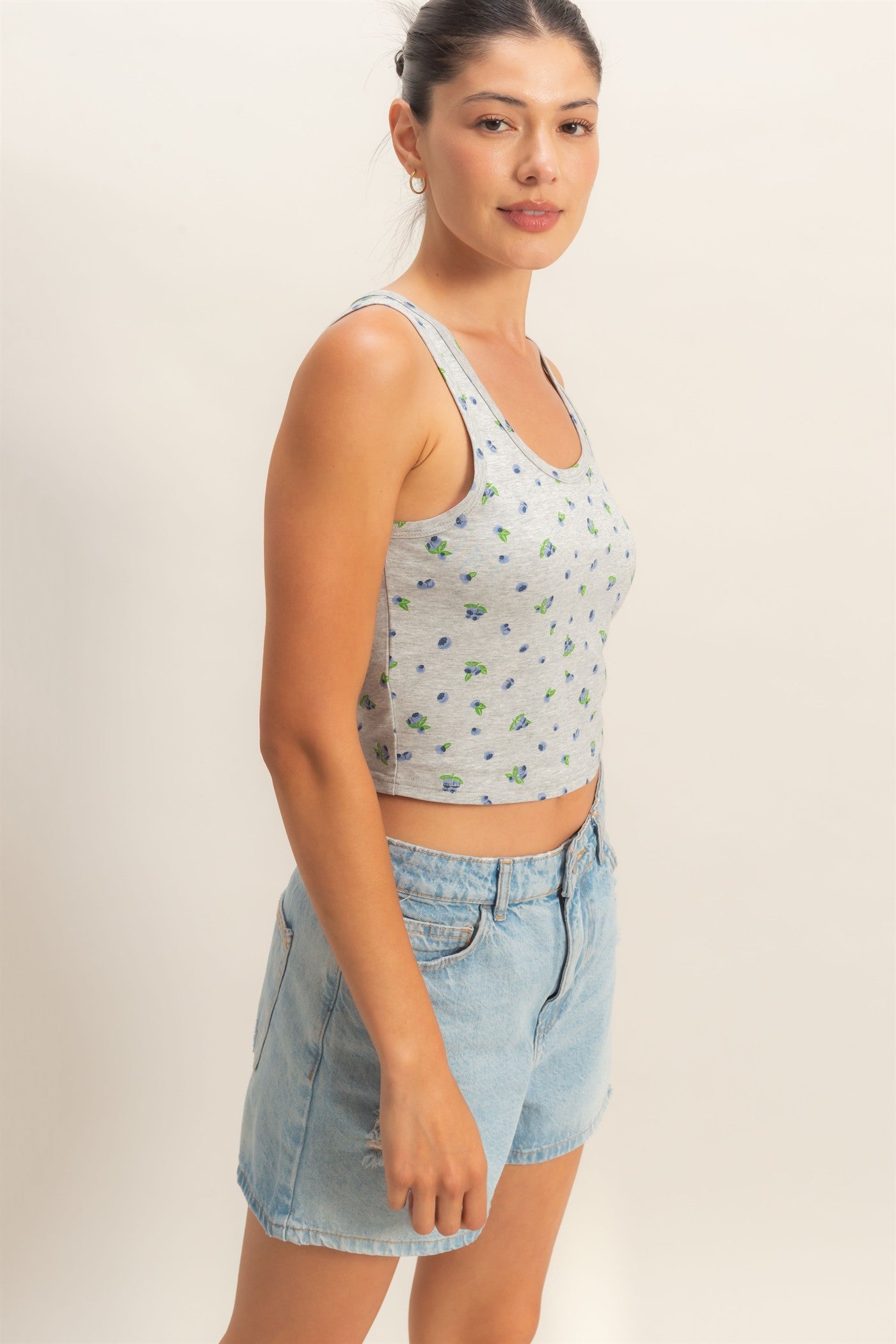 Wholesale Scoop Neck Blueberry Print Tank Tank Tops HF26C785 HEATHER GRAY HYFVE