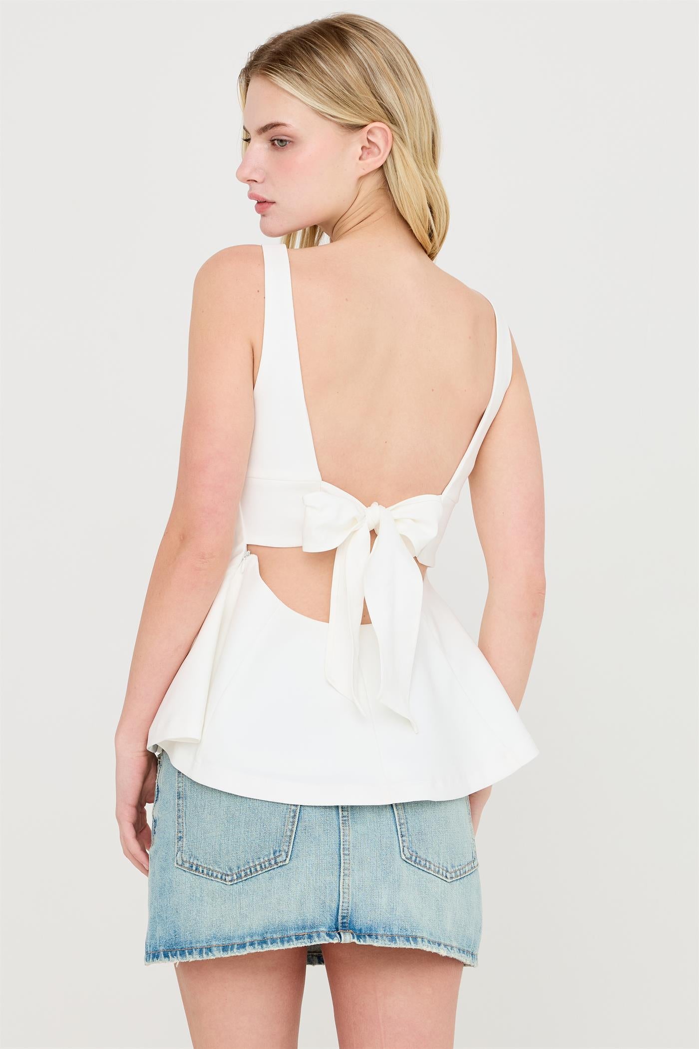 Wholesale Sleeveless Open Back Peplum Top Clothing Tops HF26A292 WHITE HYFVE