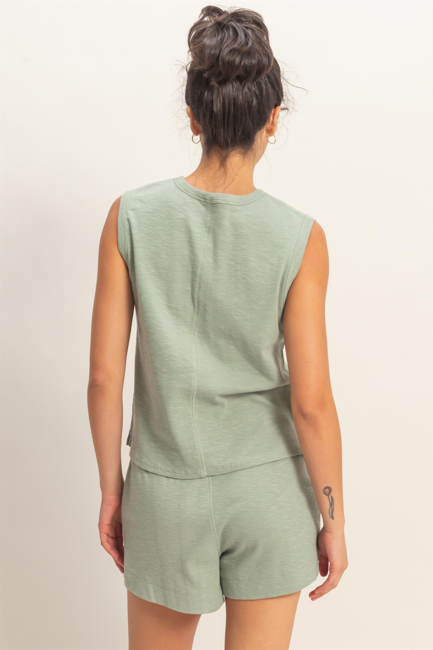 Wholesale Sleeveless Cotton Top With Pocket Clothing Tops DZ26A234 SAGE GREEN DOUBLE ZERO