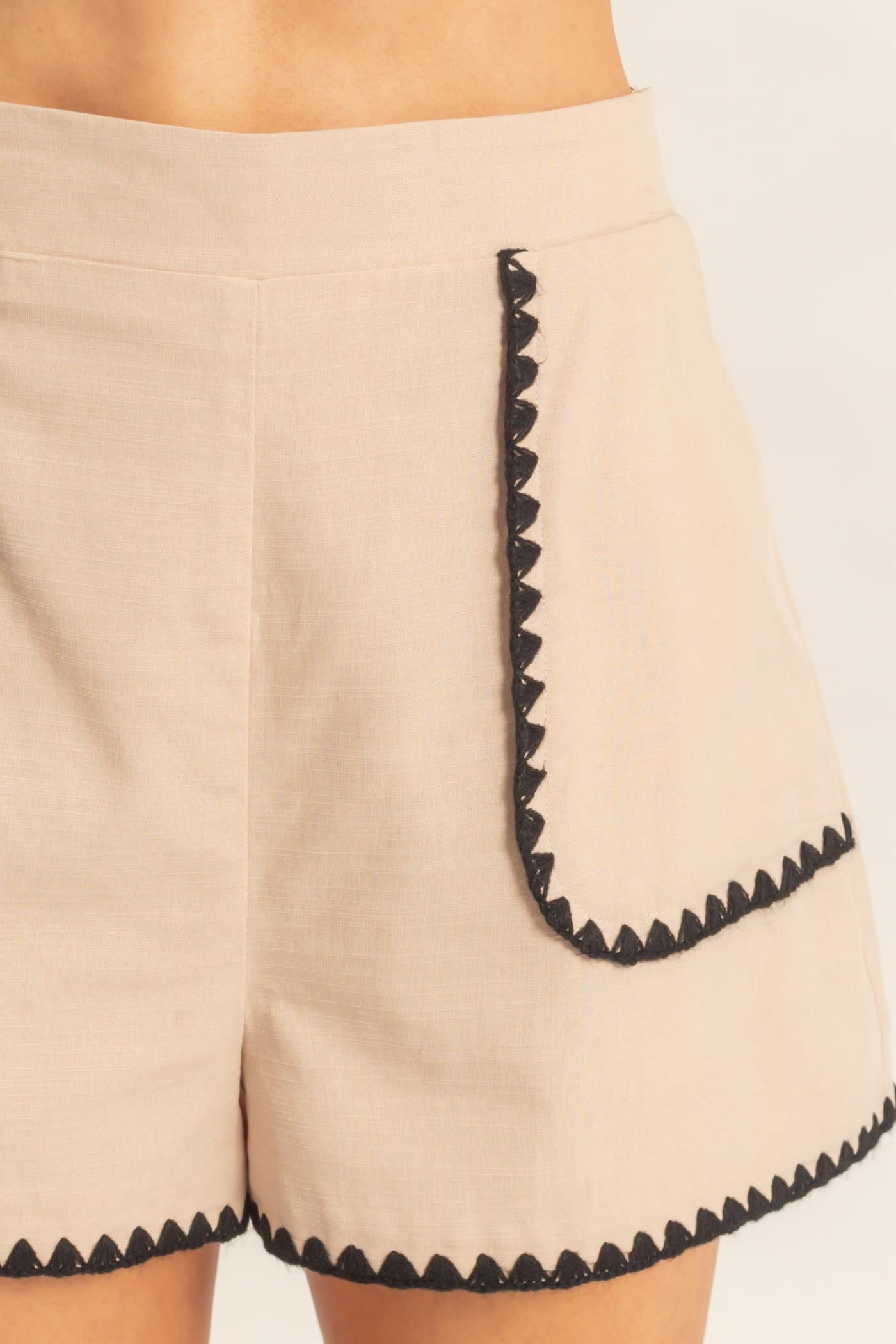 Wholesale Scallop Trim High-Waisted Shorts Shorts HF26A486 BEIGE HYFVE