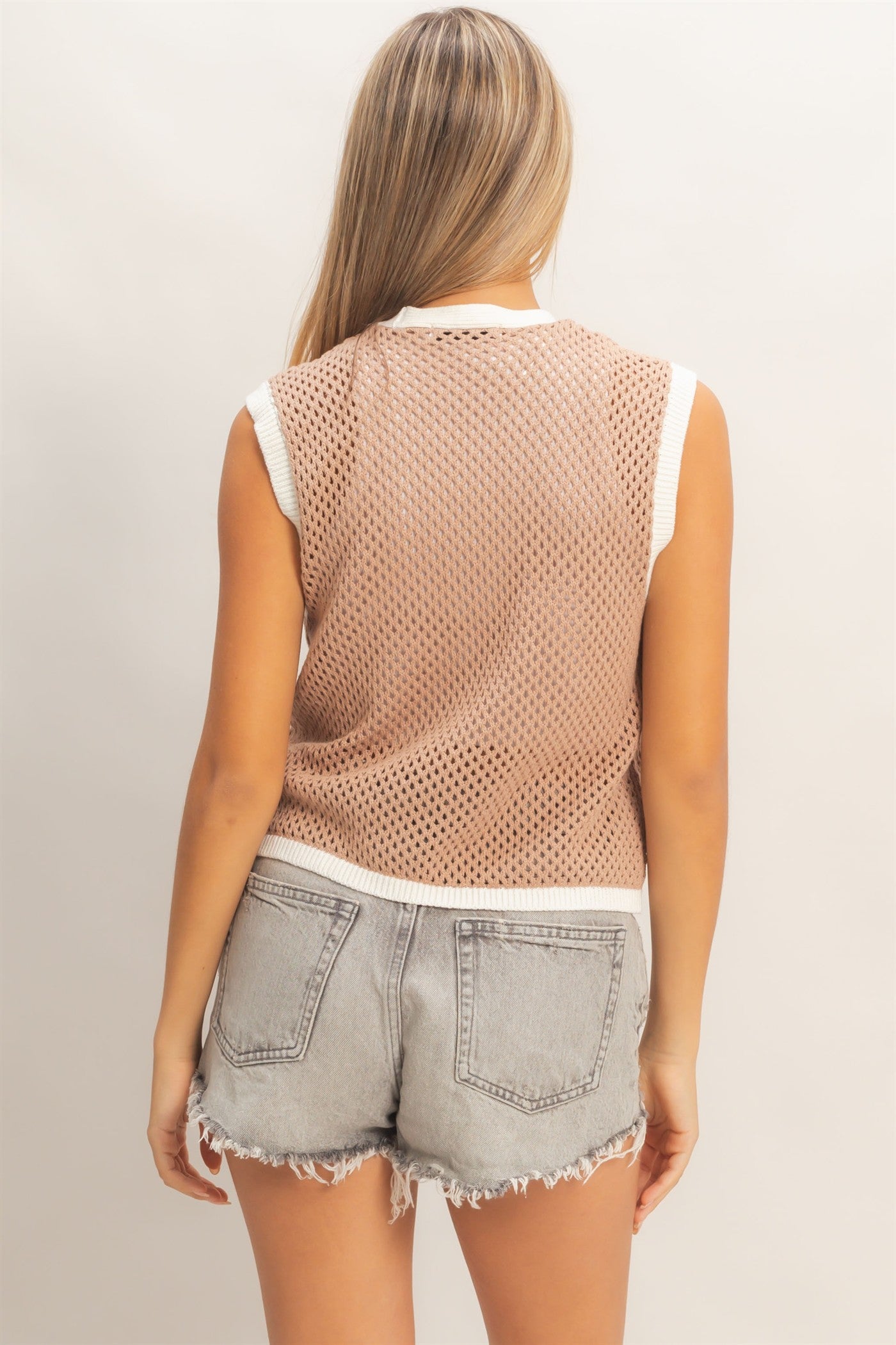 Wholesale Knit Vest With Tie Closure Sweaters HF26A238 L.TAUPE/IVORY HYFVE
