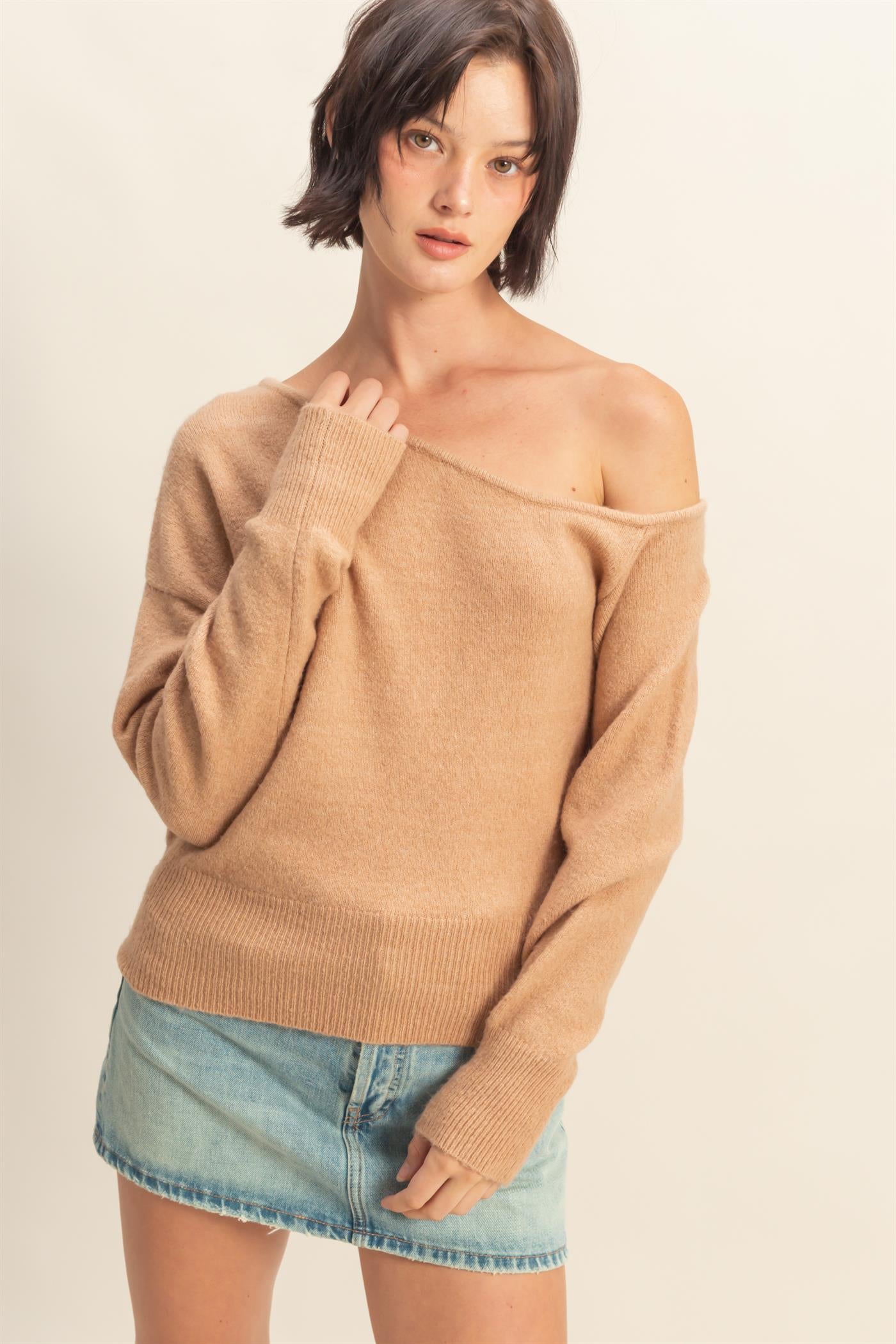 Wholesale Asymmetric Off-Shoulder Sweater Sweaters DZ25F121 DARK TAUPE DOUBLE ZERO