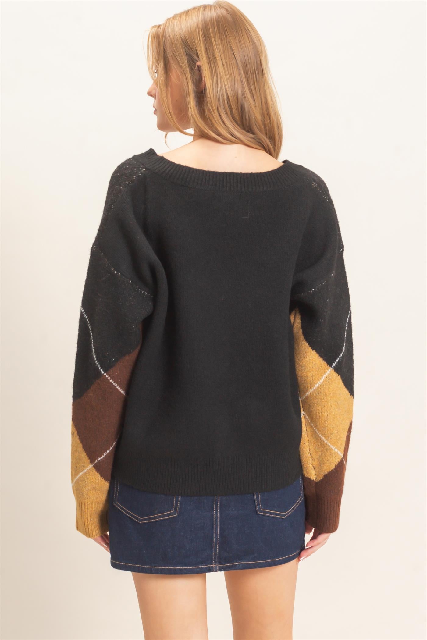 Wholesale Argyle Pattern V-Neck Sweater Sweaters HF26E475 BLACK HYFVE