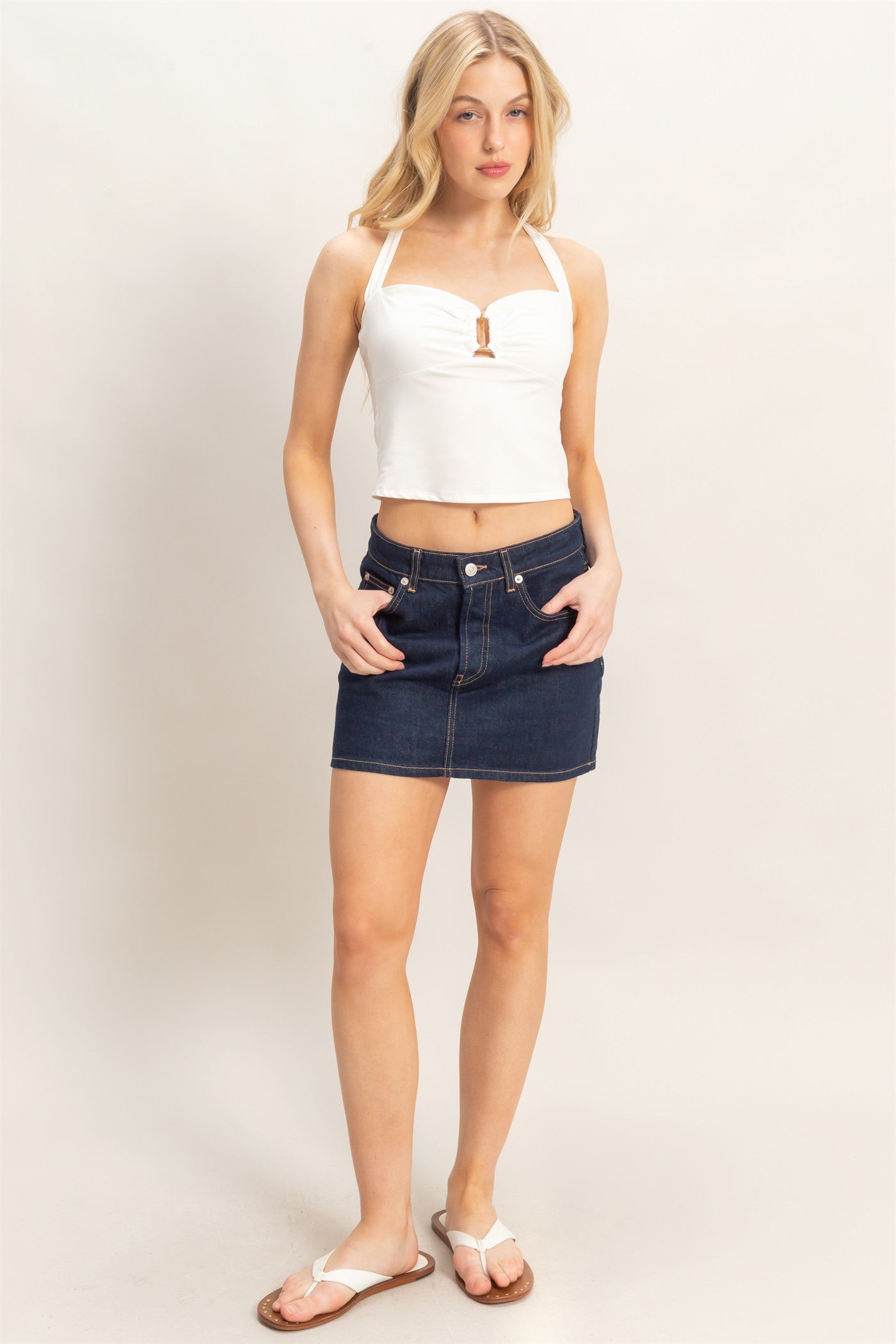 Wholesale Halter Top With Acrylic Buckle Clothing Tops HF26E489 OFF WHITE HYFVE