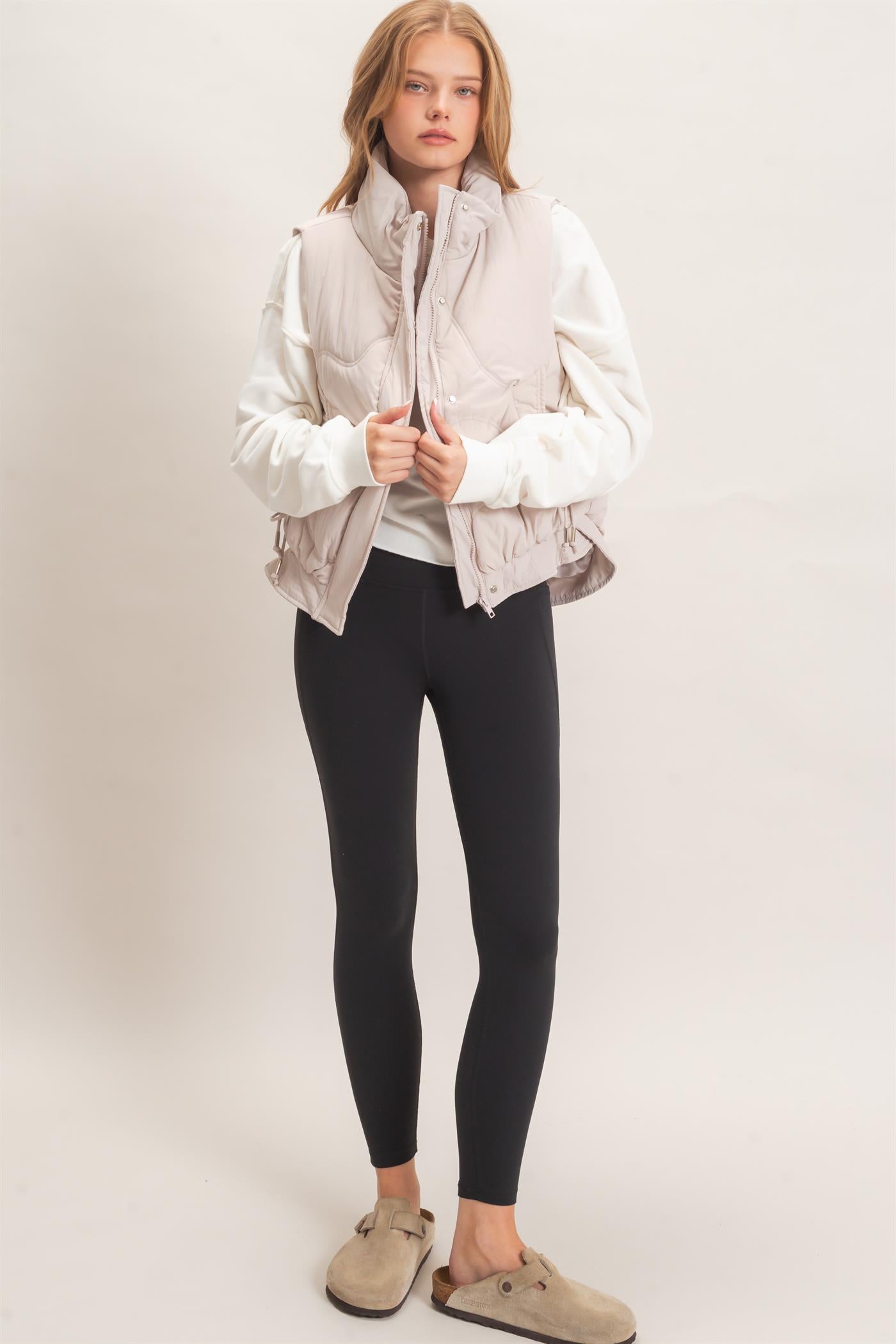 Wholesale Quilted Funnel Neck Puffer Vest Vests HF26F168 ECRU HYFVE