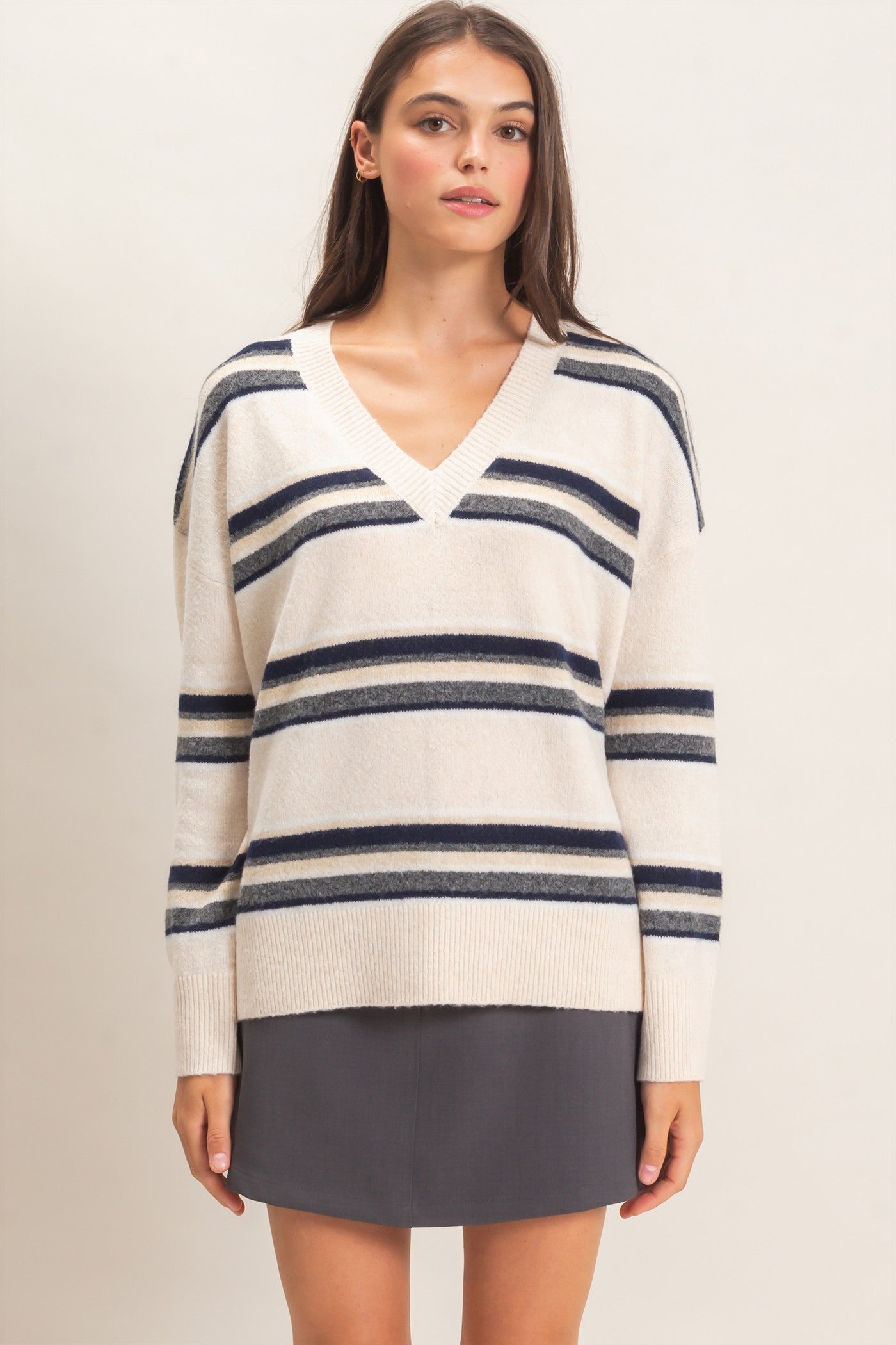 Wholesale V-Neck Striped Sweater Sweaters HF26E476 OATMEAL HYFVE