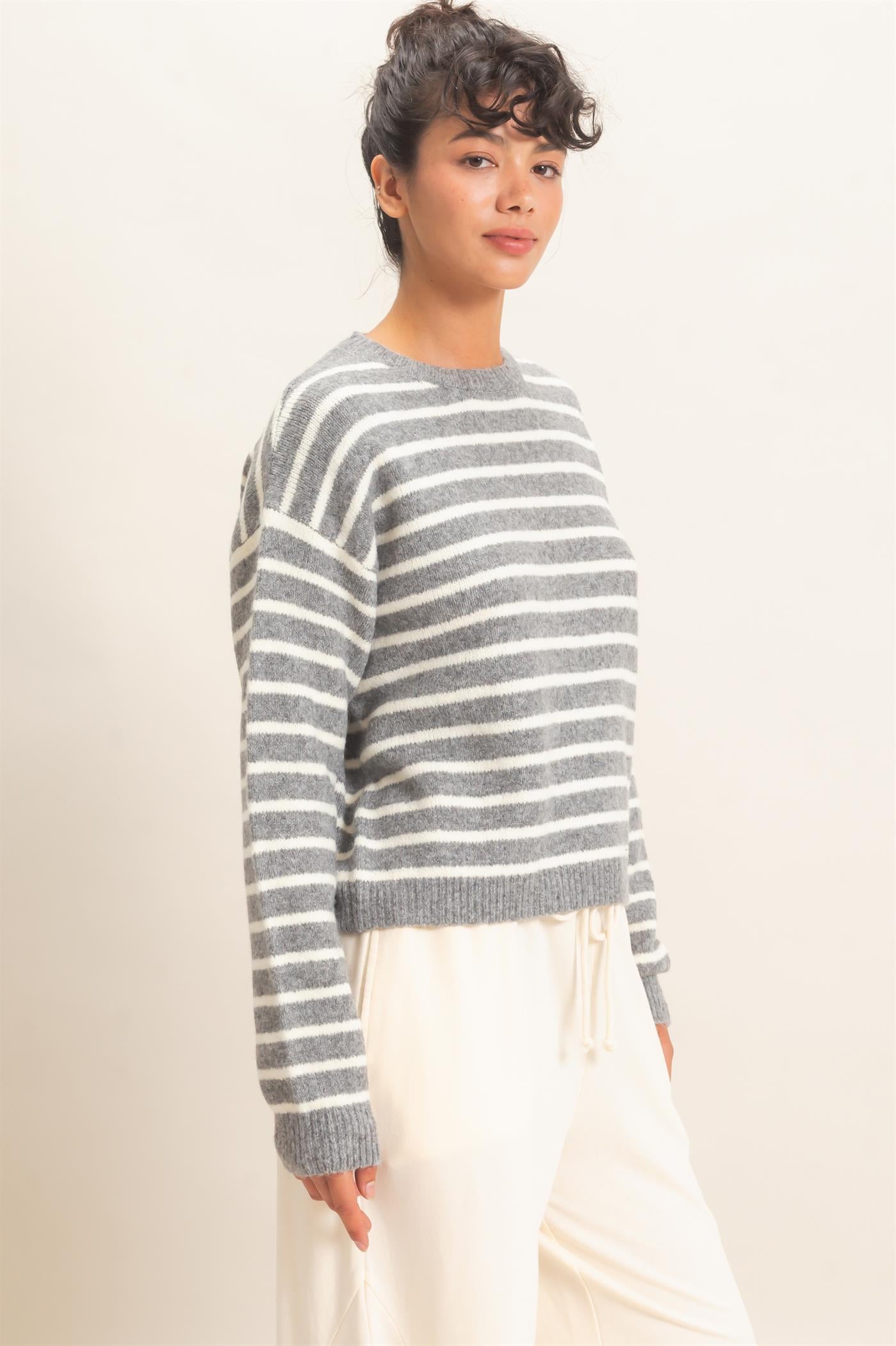 Wholesale Striped Crew Neck Sweater Sweaters DZ26C612 HEATHER GRAY DOUBLE ZERO