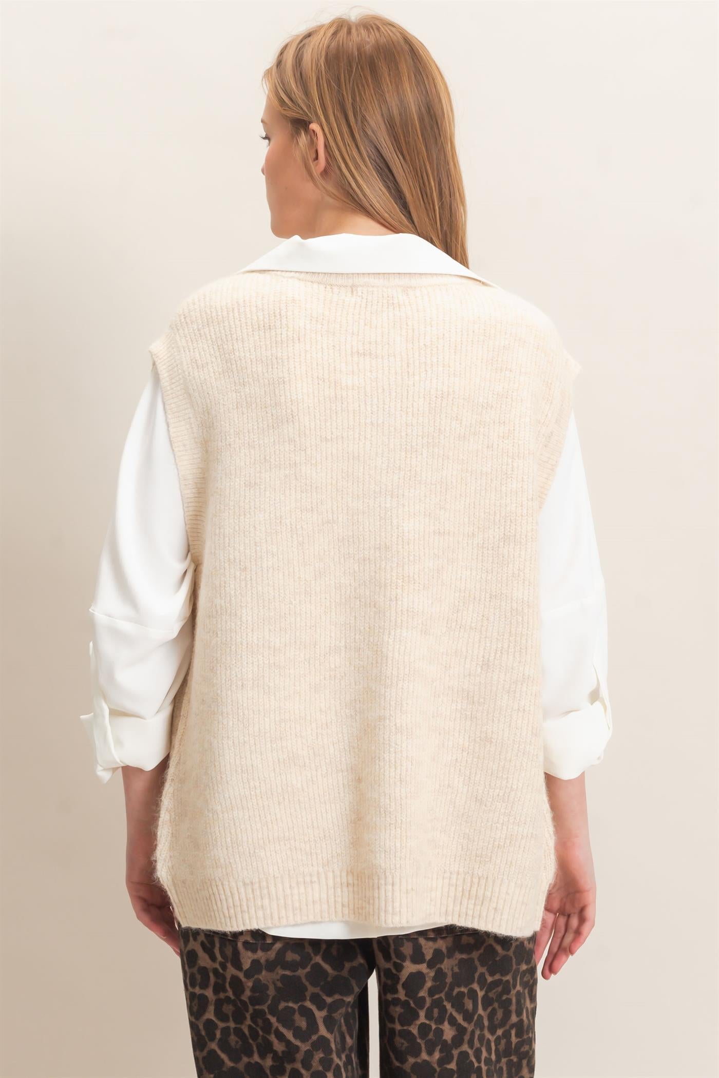 Wholesale Sleeveless Button-Up Sweater Vest Sweaters HF26E304 OATMEAL HYFVE