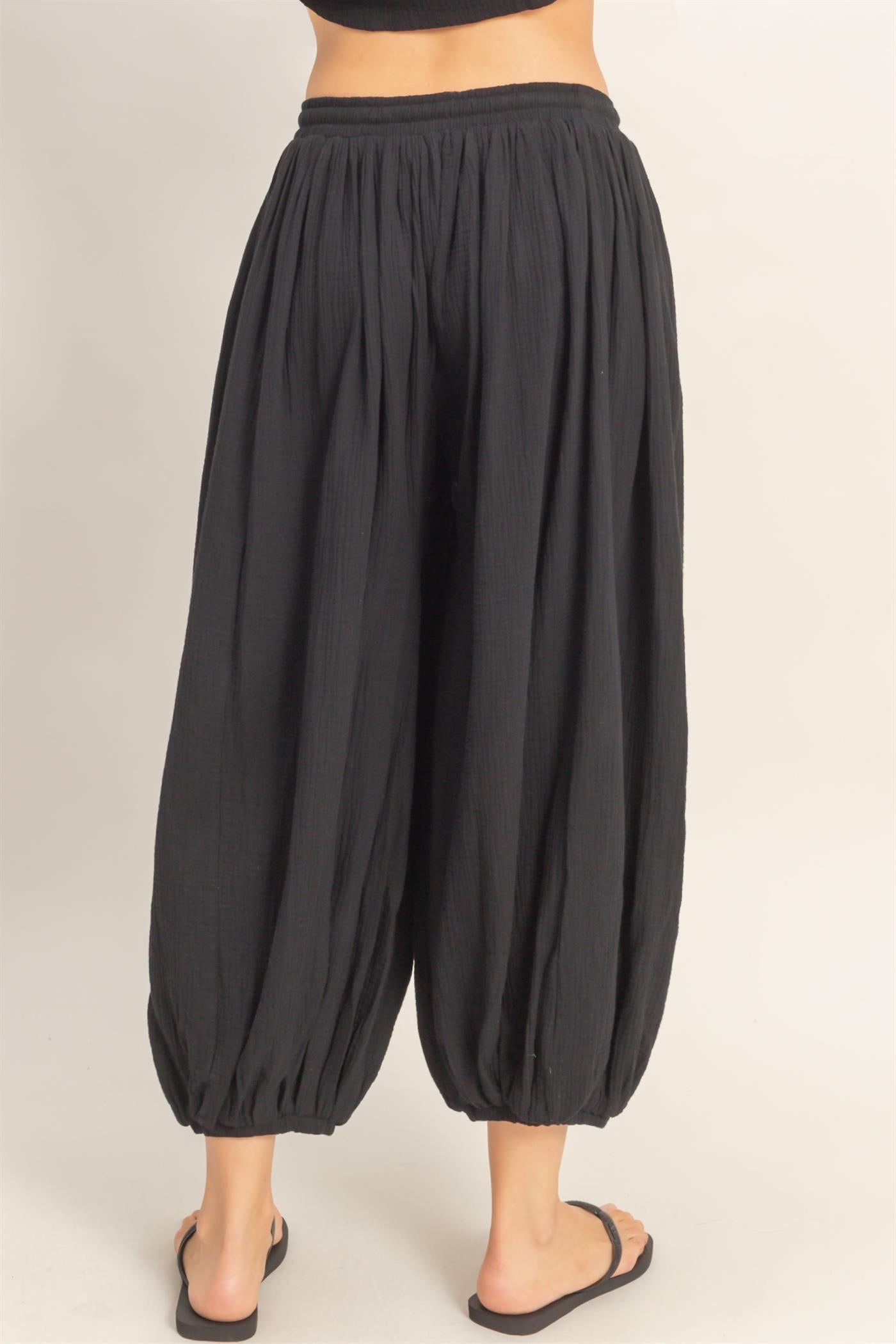 Wholesale Gauzed Elastic Waist Balloon Joggers Pants Pants HF26C320 BLACK HYFVE