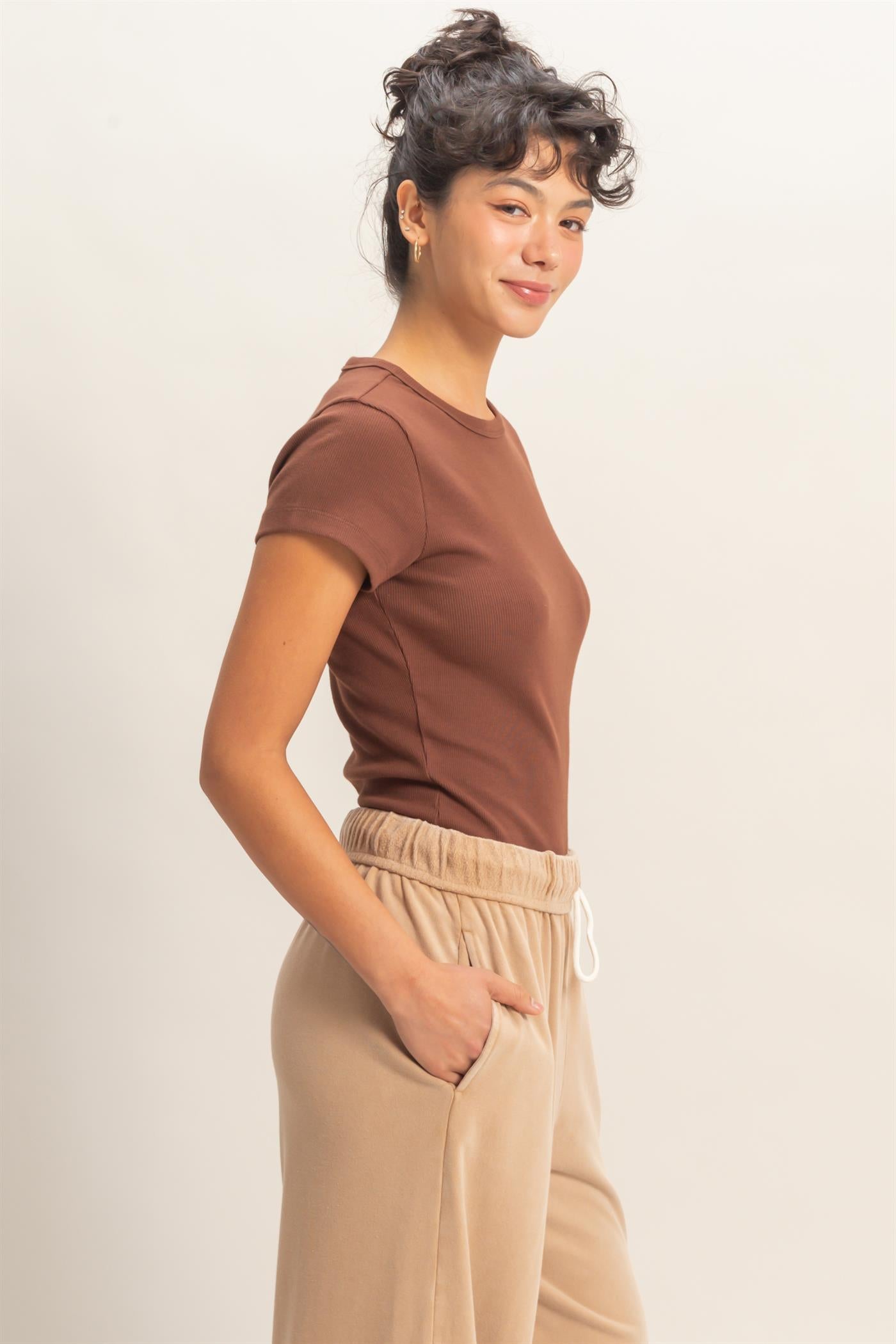 Wholesale Basic Ribbed Short Sleeve Top Clothing Tops DZ26A137 CHOCOLATE DOUBLE ZERO