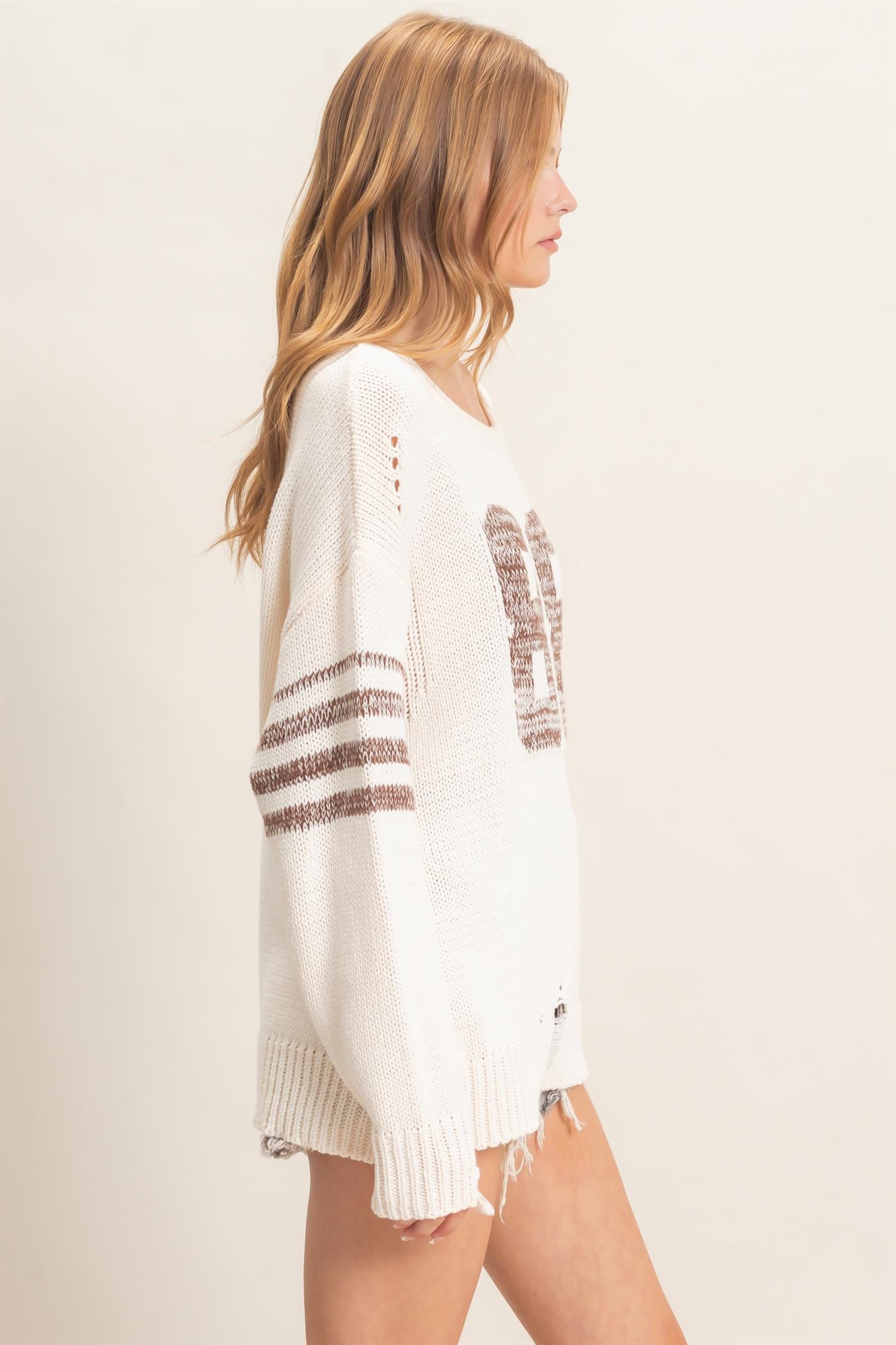 Wholesale Oversized Number Knit Sweater Sweaters HF26E687 WHITE SWAN HYFVE