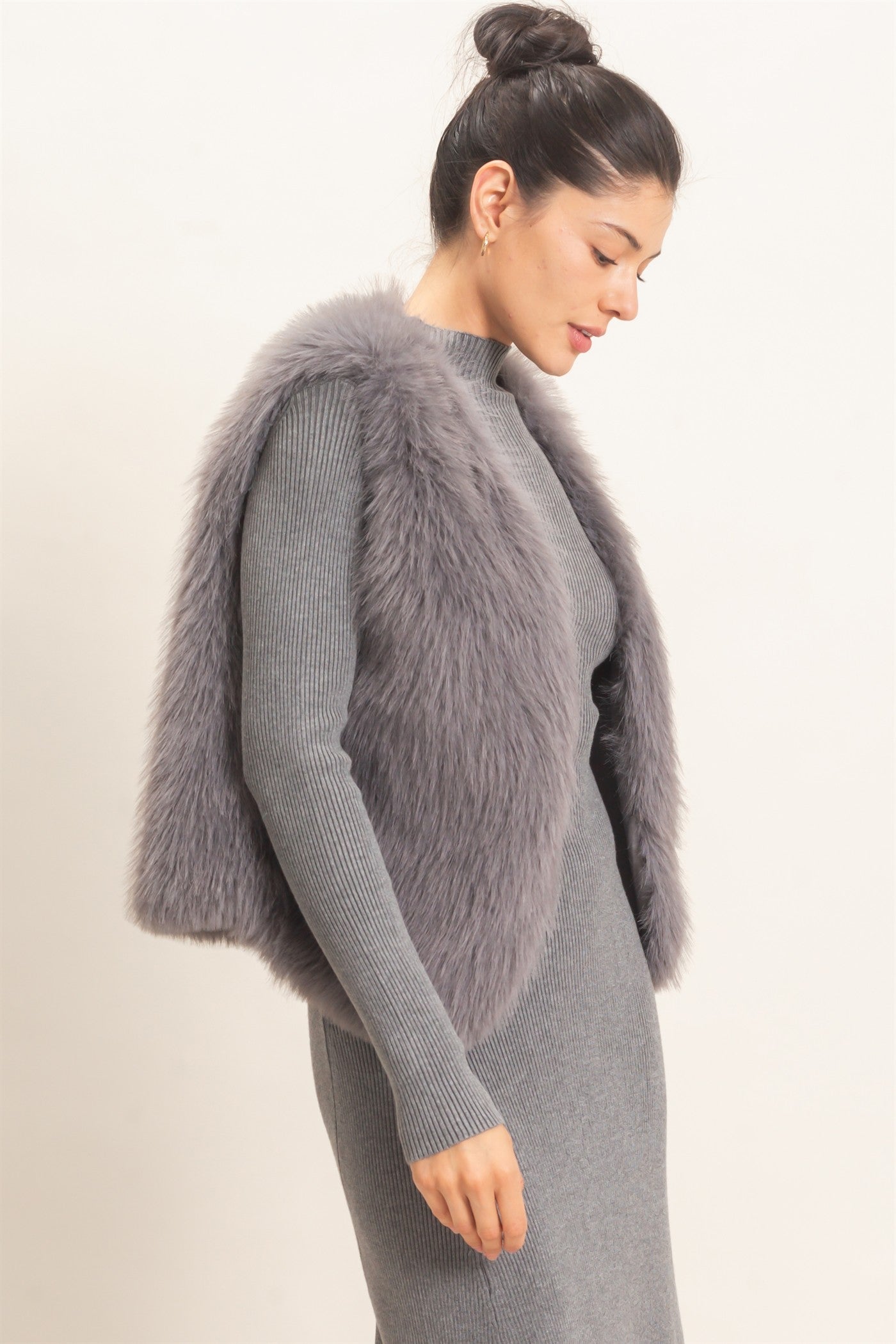 Wholesale Open-Front Faux Fur Vest Vests HF26F164 GRAY HYFVE