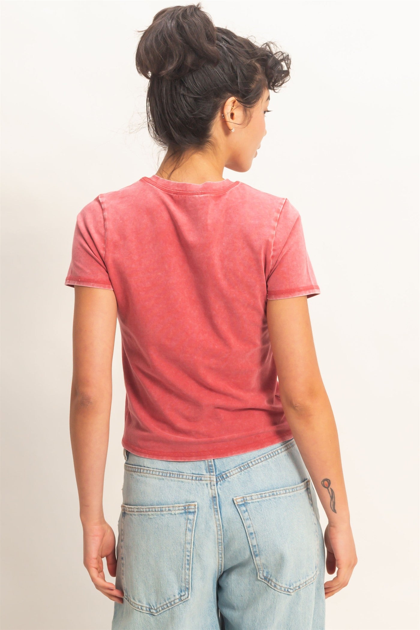 Wholesale Mineral Washed Short Sleeve Crew Neck Top T-Shirts DZ26A743 DARK RED DOUBLE ZERO