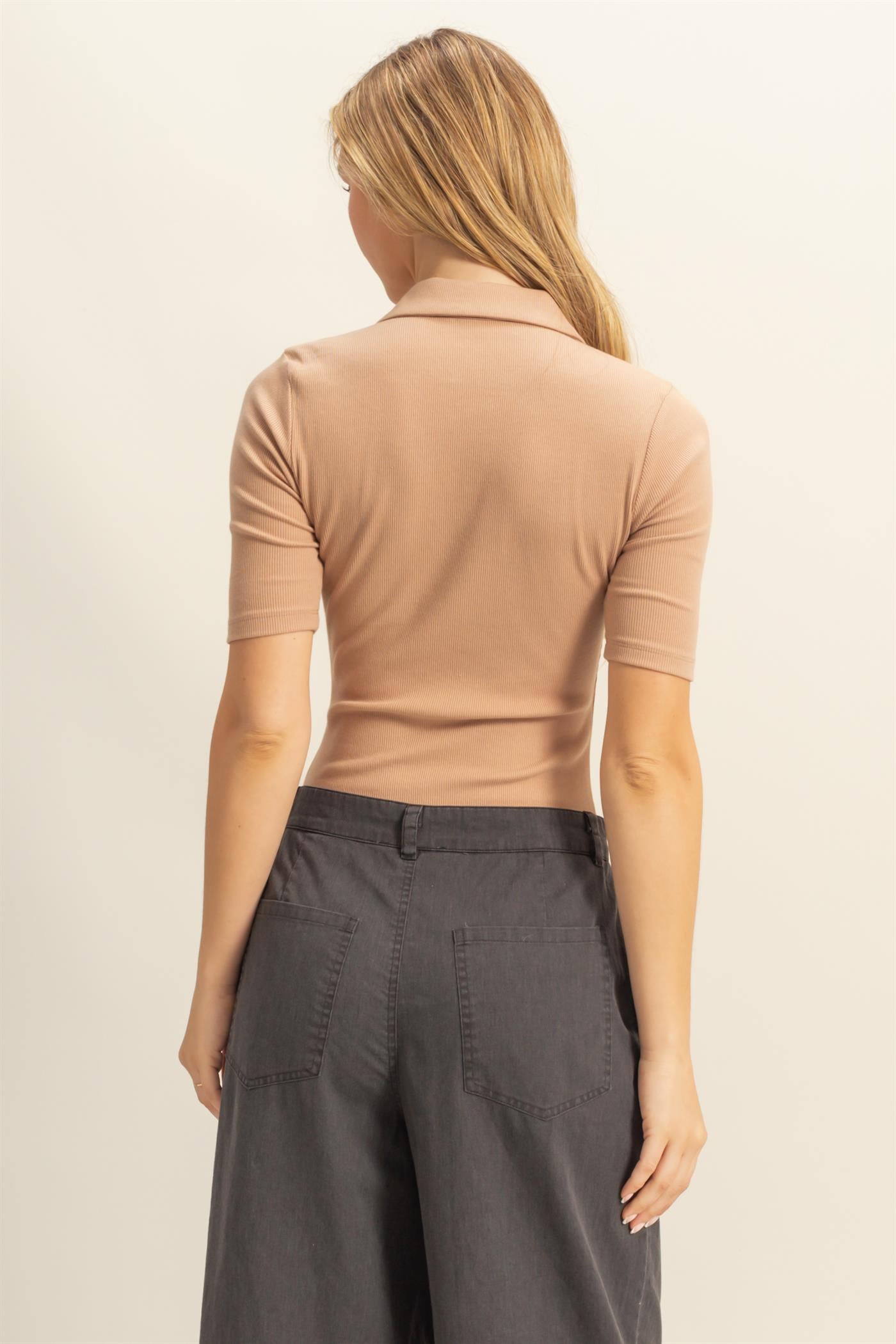 Wholesale Polo Neck Short Sleeve Bodysuit Bodysuits DZ25A777 DARK TAUPE DOUBLE ZERO