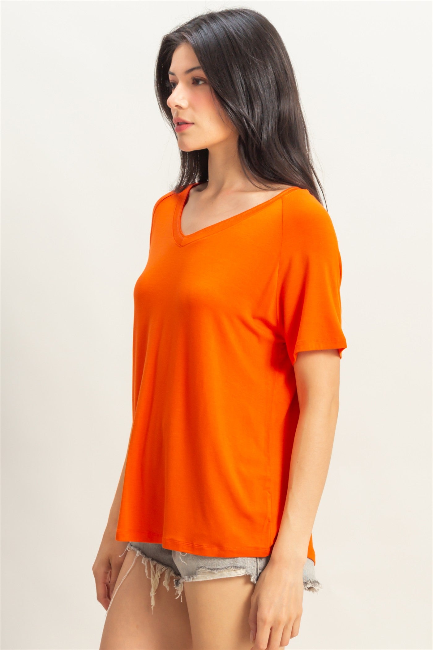 Wholesale Oversized V-Neck Relaxed Tee Clothing Tops DZ25E310 TOMATO DOUBLE ZERO