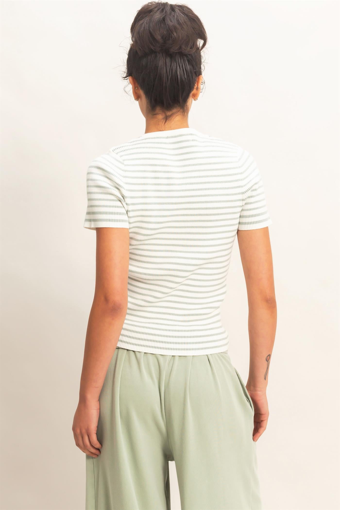 Wholesale Striped Ribbed Short Sleeve Crew Neck Knit Top Clothing Tops DZ26A450 SAGE GREEN DOUBLE ZERO