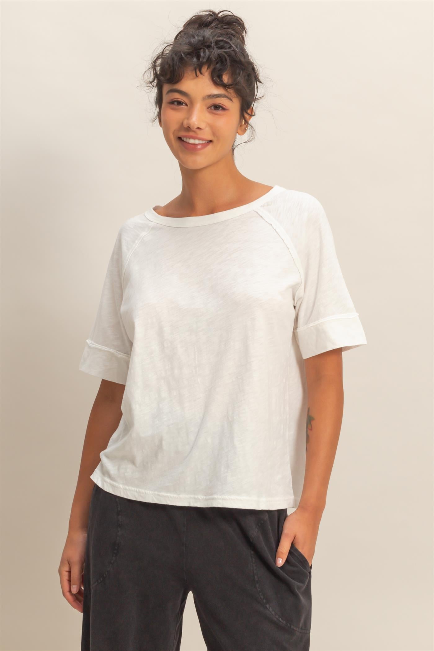 Wholesale Acid Wash Raw Seam Raglan Short Sleeve Tee Clothing Tops DZ26A655 WHITE HYFVE