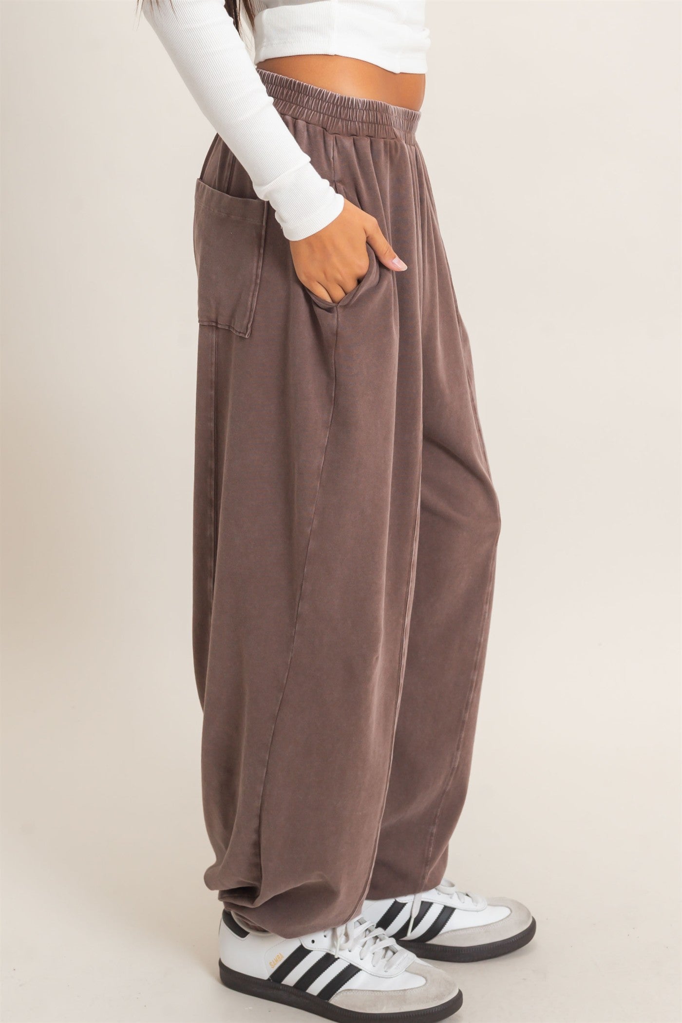 Wholesale Mineral Wash Elastic Waist Jogger Pants Joggers DZ26F405 DARK BROWN DOUBLE ZERO