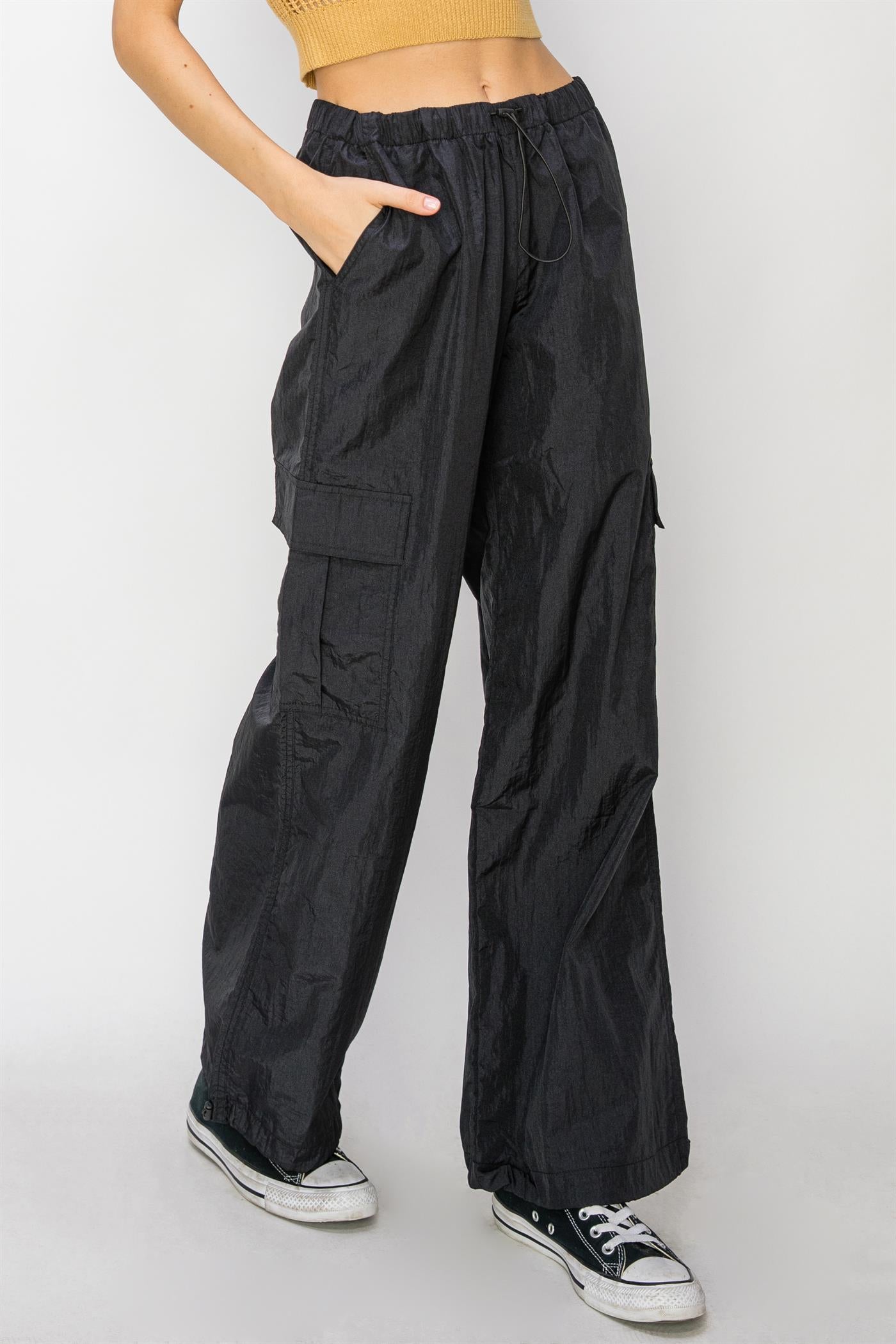 Wholesale Low Rise Parachute Cargo Pants Pants DZ24C809 BLACK DOUBLE ZERO