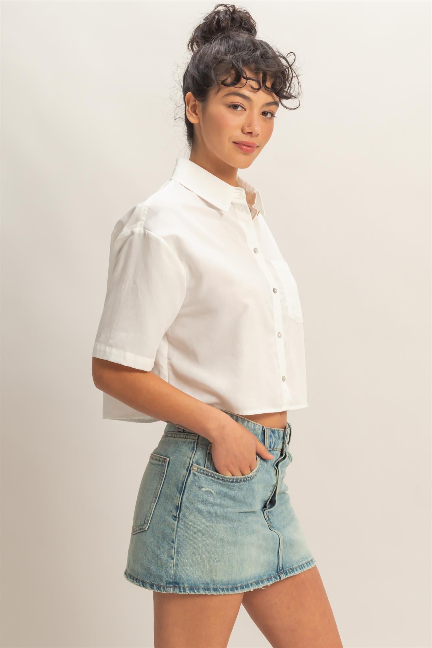 Wholesale Linen Blend Cropped Button-Up Shirt With Pocket Clothing Tops DZ26A583 WHITE DOUBLE ZERO