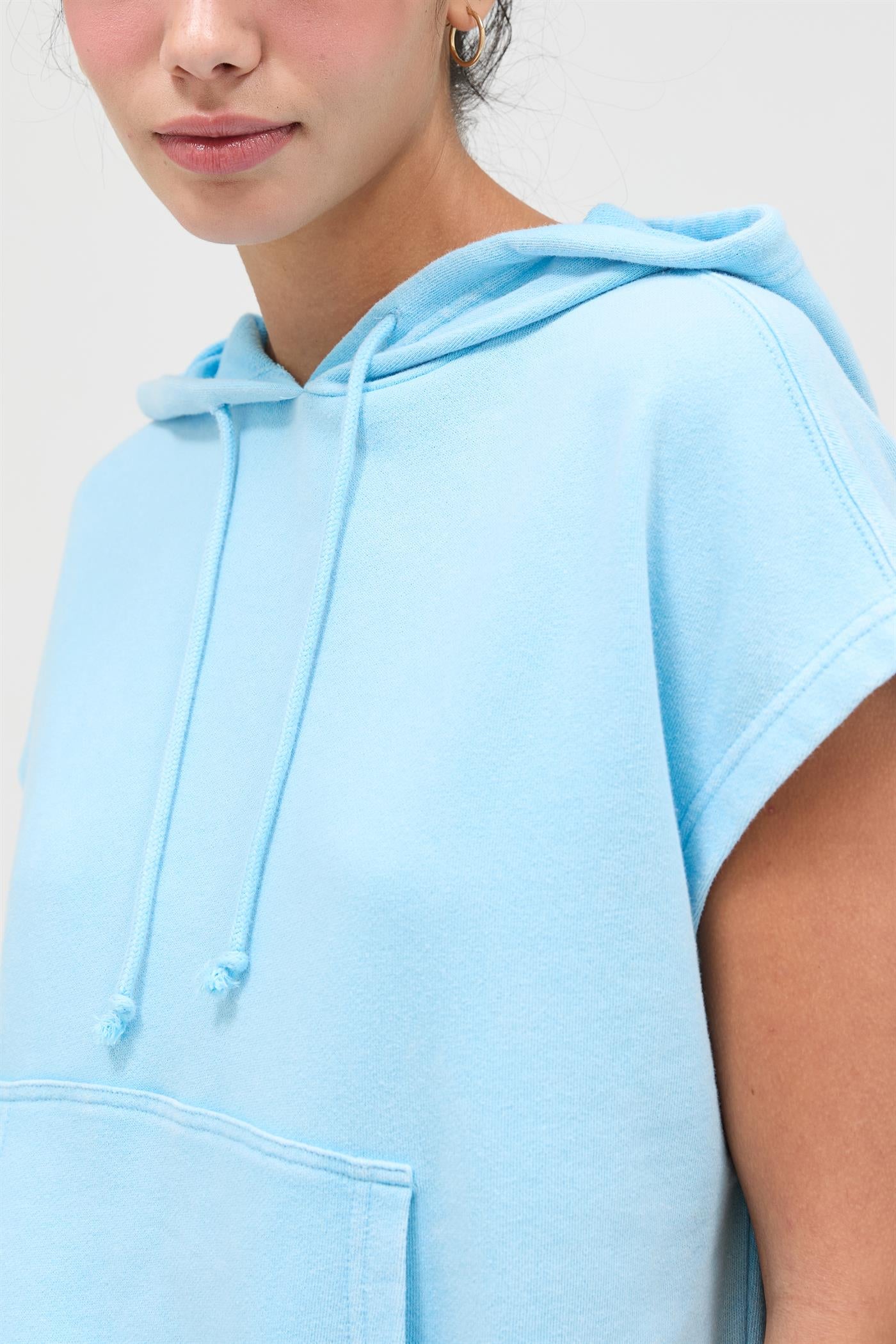 Wholesale Acid Washed Sleeveless Hooded Kangaroo Pocket Top Hoodies DZ26A411 BLUE DOUBLE ZERO