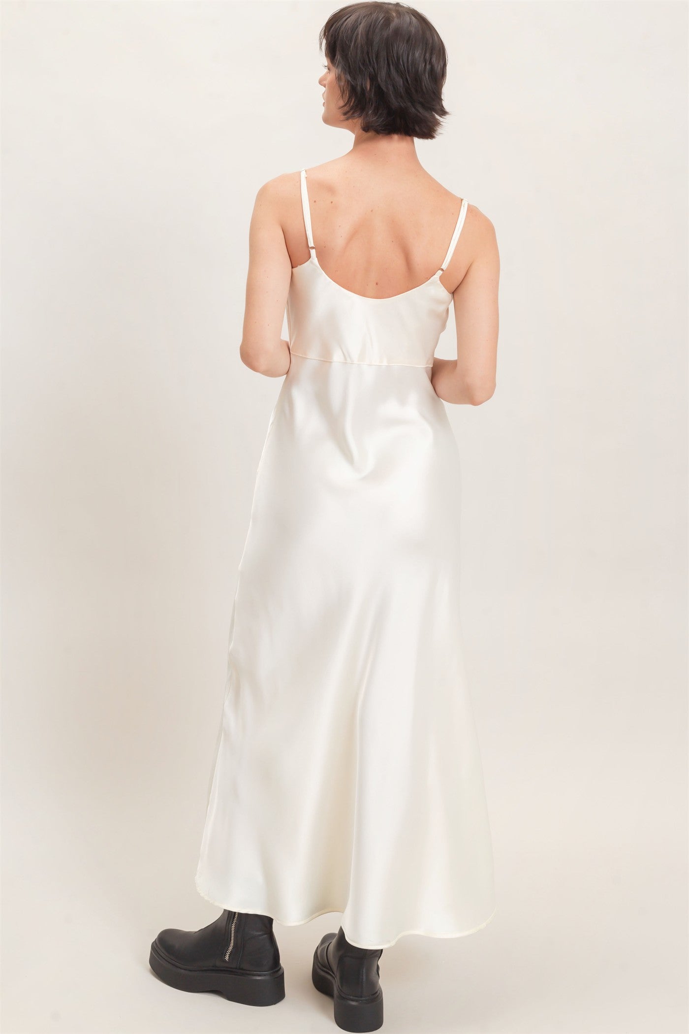 Wholesale Satin Slip Dress With Spaghetti Straps Dresses DZ26E380 CREAM DOUBLE ZERO
