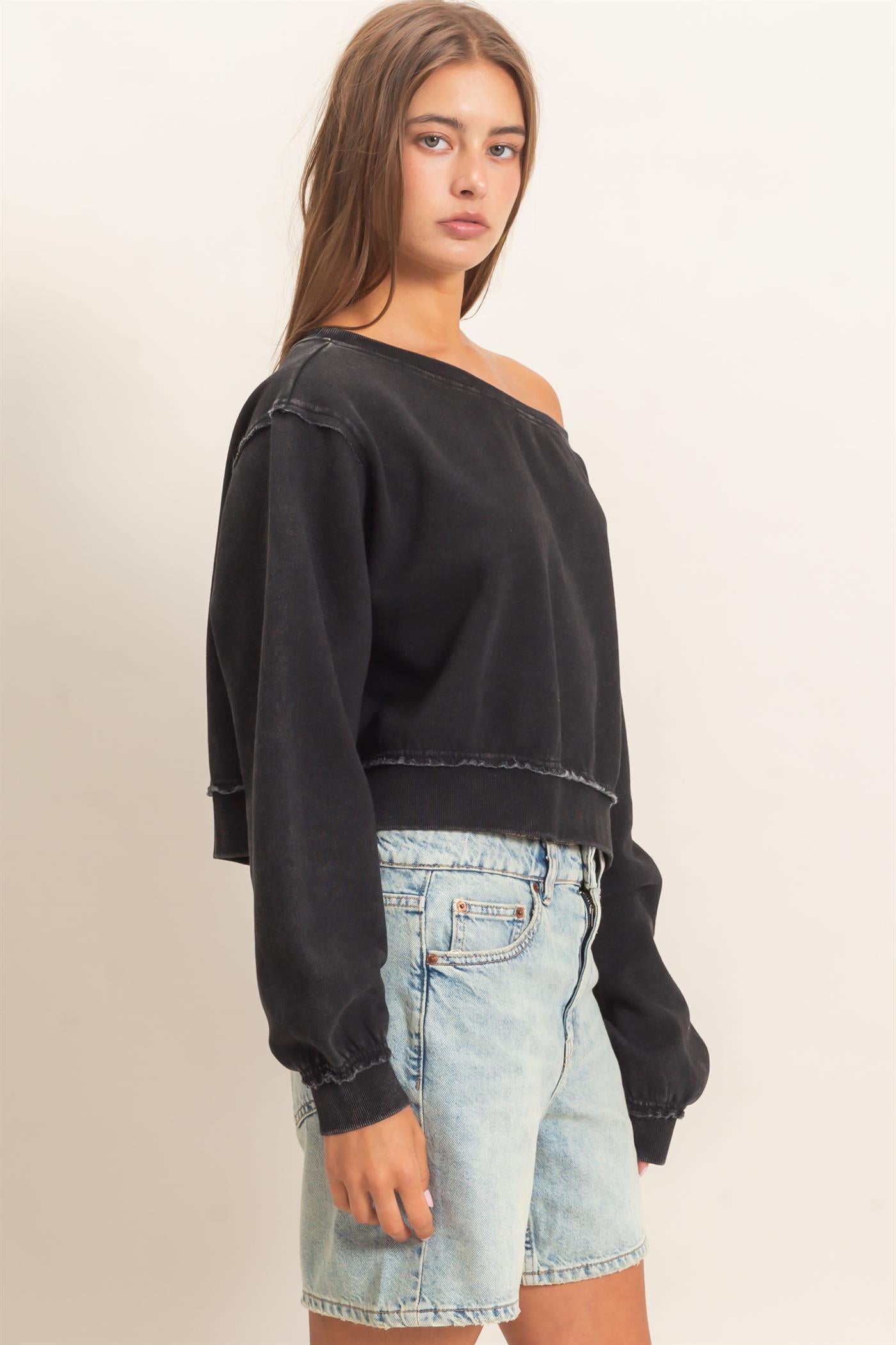 Wholesale Raw Edge Acid Wash Off The Shoulder Sweatshirt Sweatshirts DZ26F013 BLACK DOUBLE ZERO