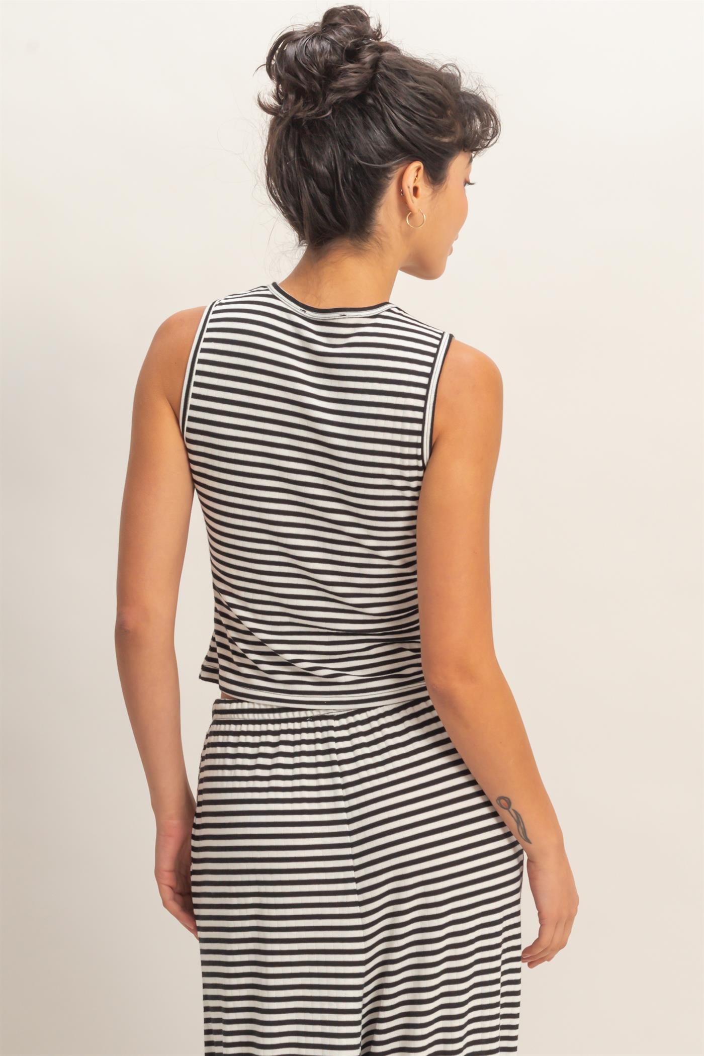 Wholesale Striped Button-Front Crew Neck Sleeveless Top Clothing Tops DZ26C075 BLACK DOUBLE ZERO