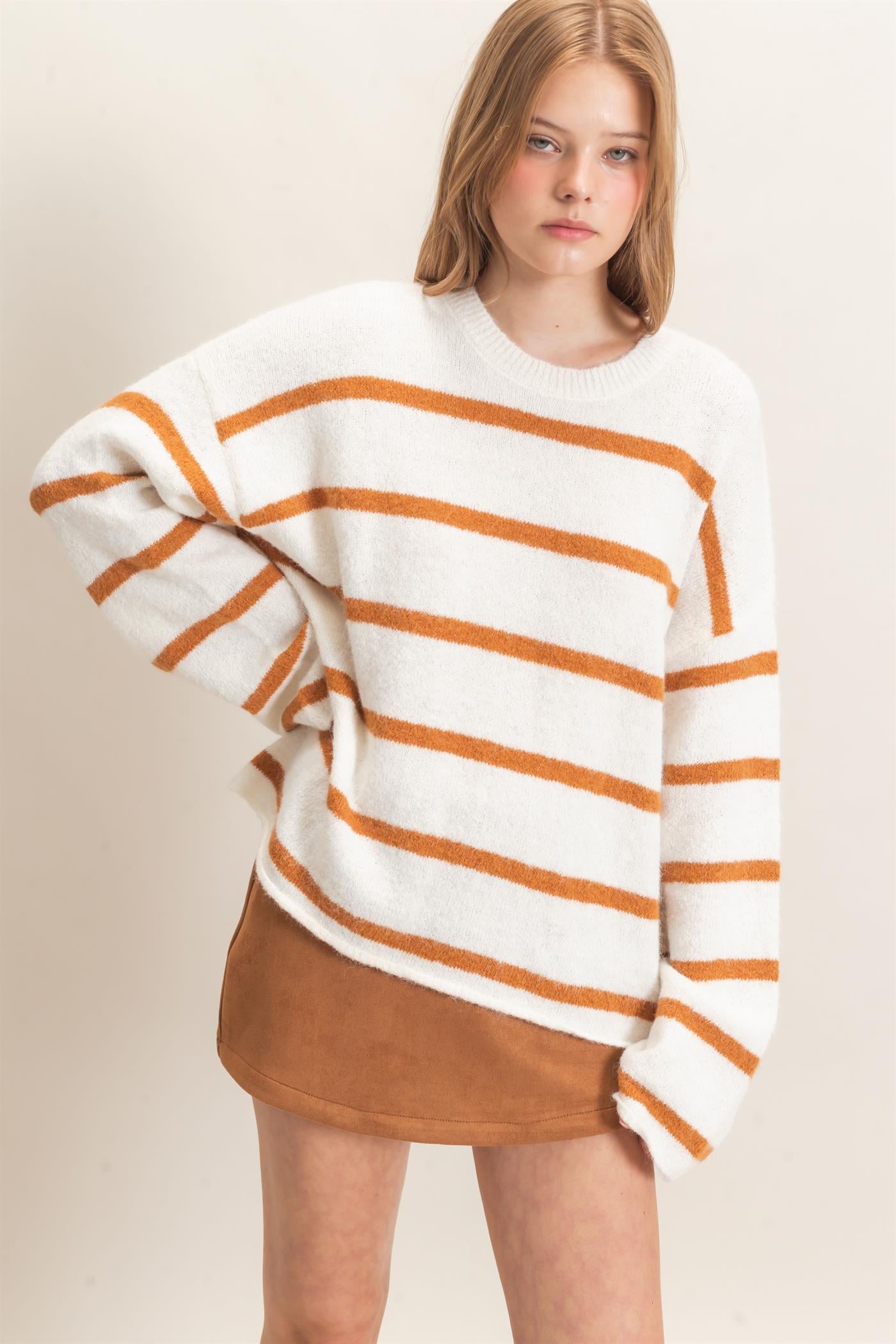 Wholesale Striped Crew Neck Sweater Sweaters HF26E894 CAMEL HYFVE