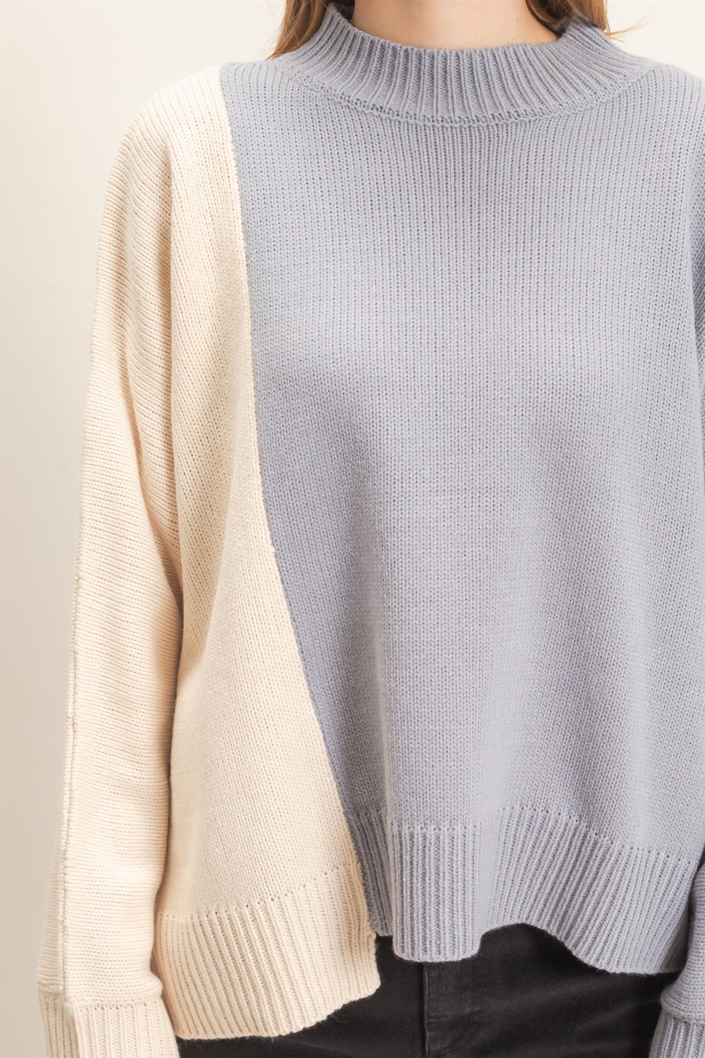 Wholesale Two-Tone Knit Sweater Sweaters HF26F184 GRAY HYFVE