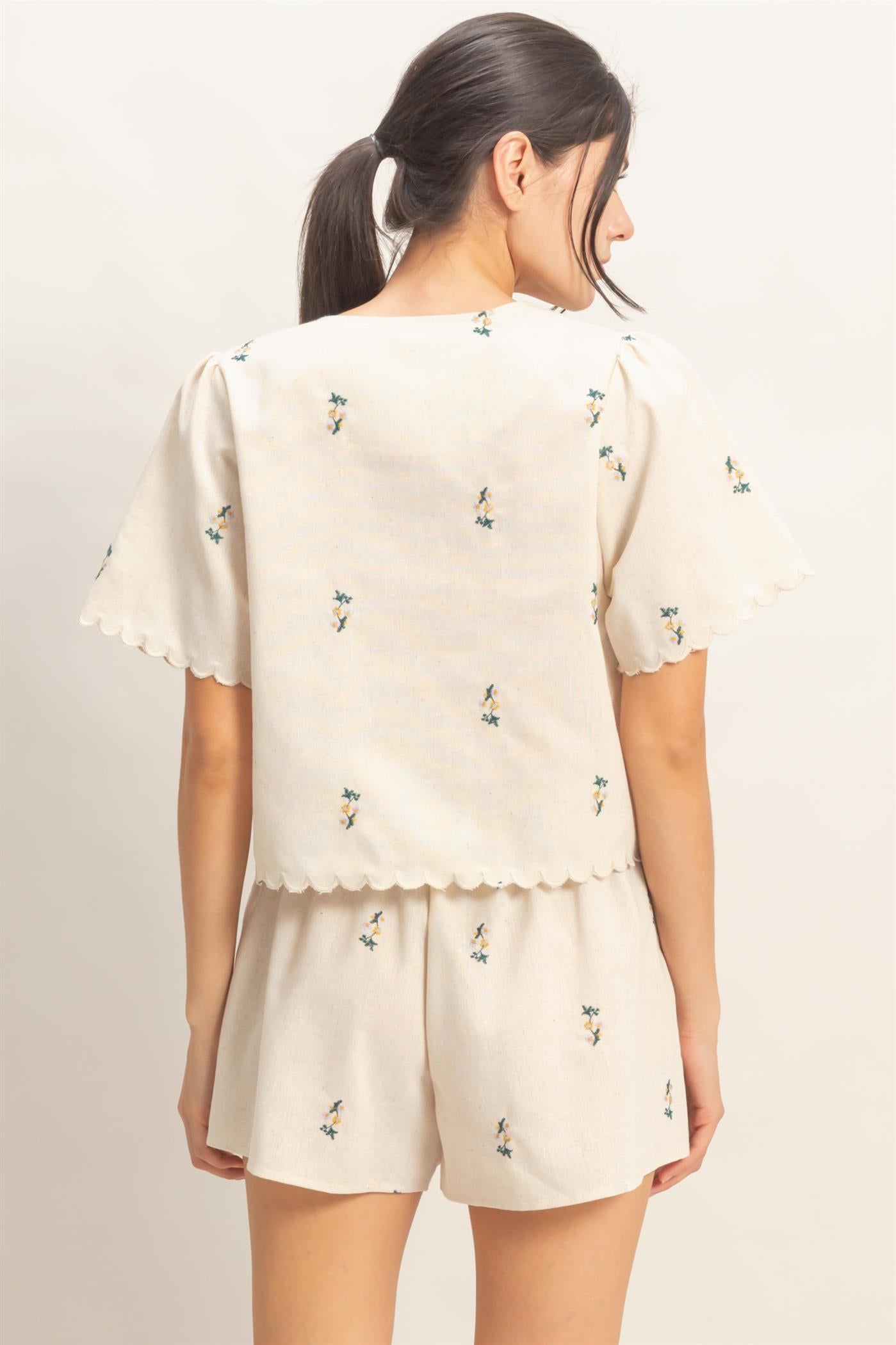 Wholesale Tie Front Scallop Hem Top Clothing Tops HF26A861 OATMEAL/GREEN COMBO HYFVE