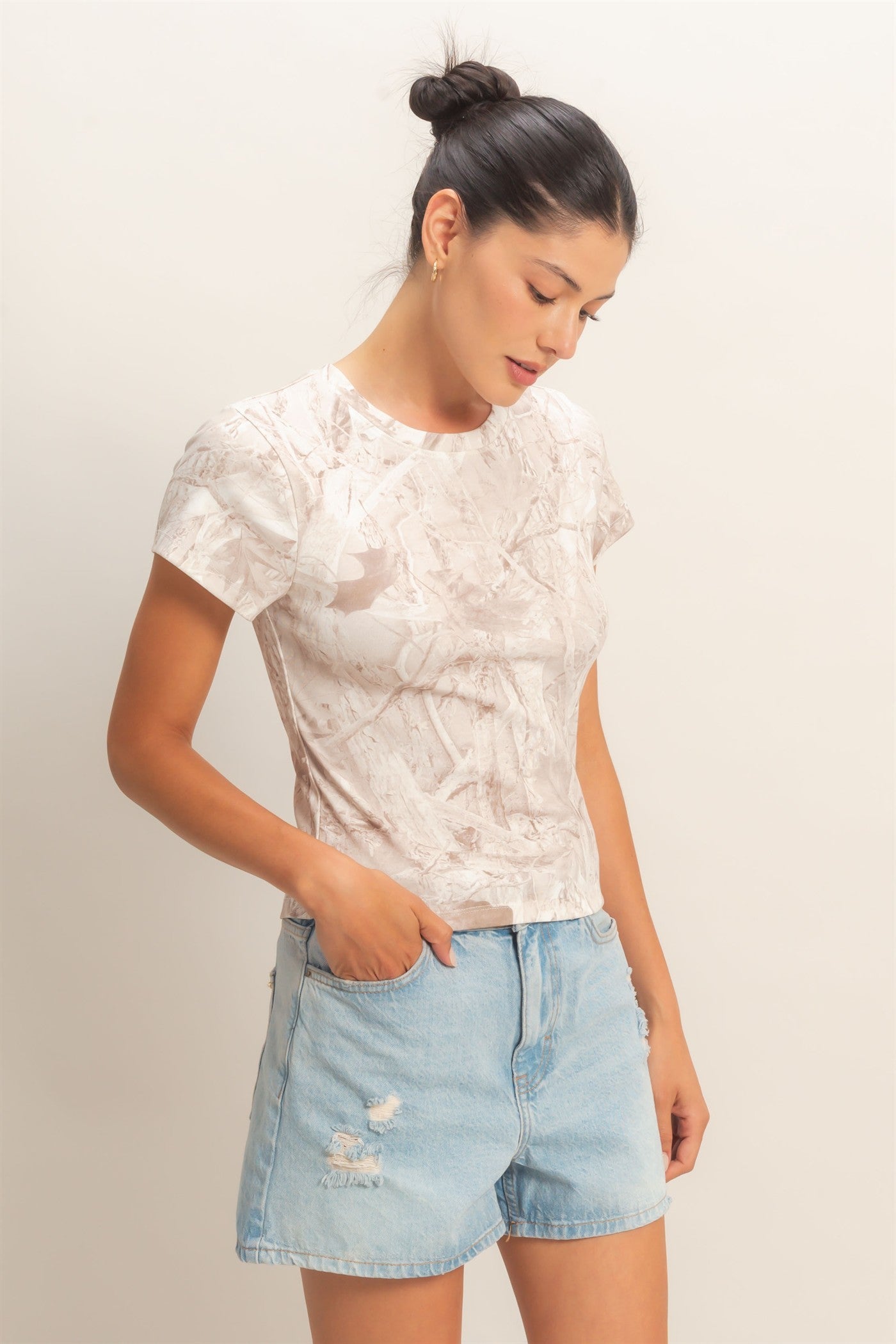 Wholesale Fitted Crew Neck T-Shirt T-Shirts HF26C893 BROWN HYFVE