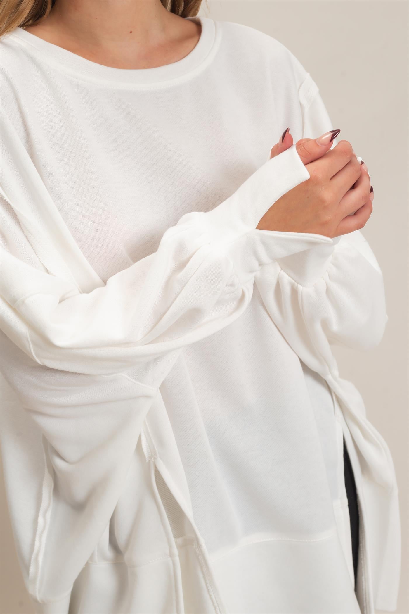 Wholesale Oversized Crew Neck Sweatshirt Sweatshirts HF26F132 OFF WHITE HYFVE