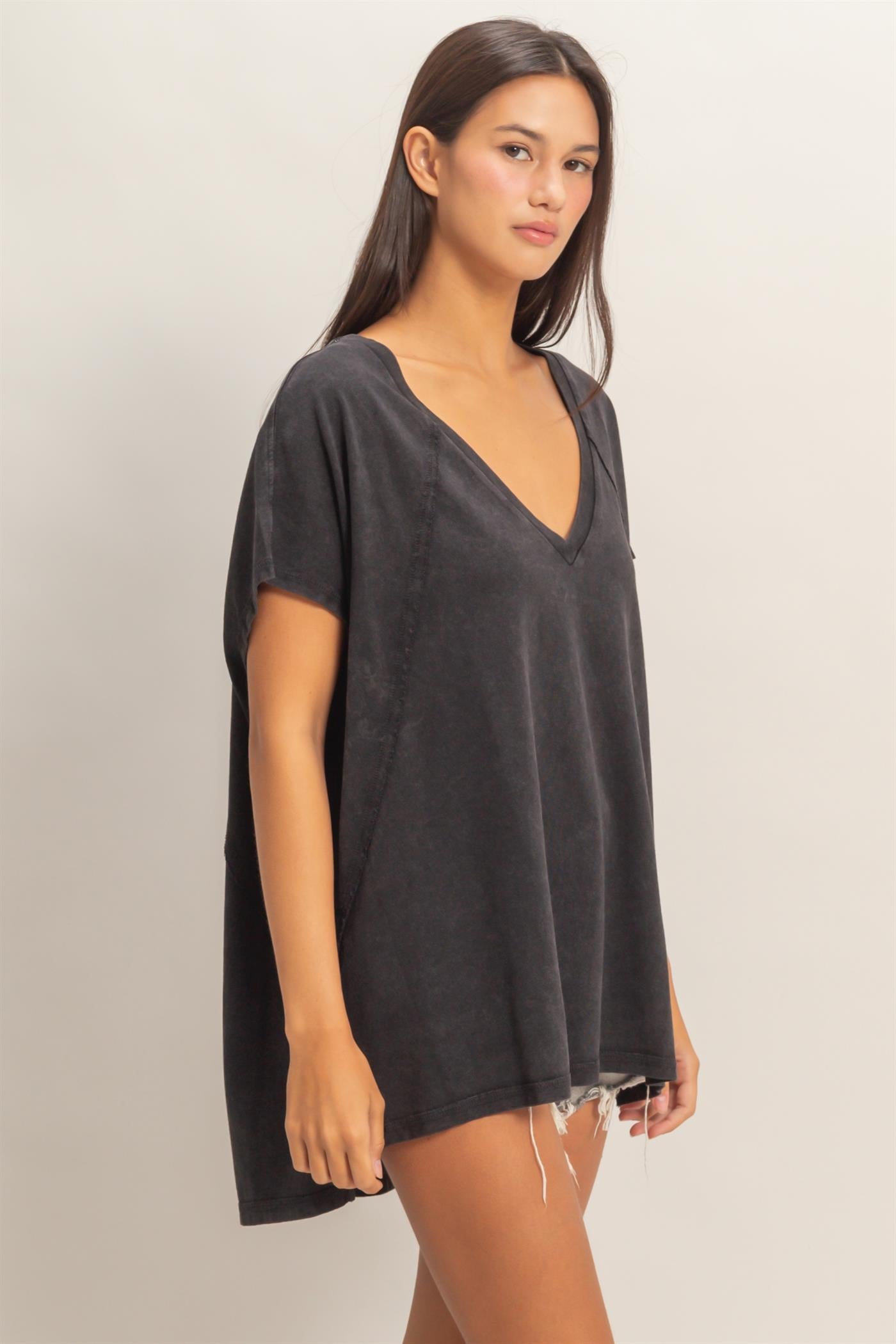 Wholesale Oversized V-Neck Mineral Washed Top Clothing Tops DZ26A585 BLACK DOUBLE ZERO