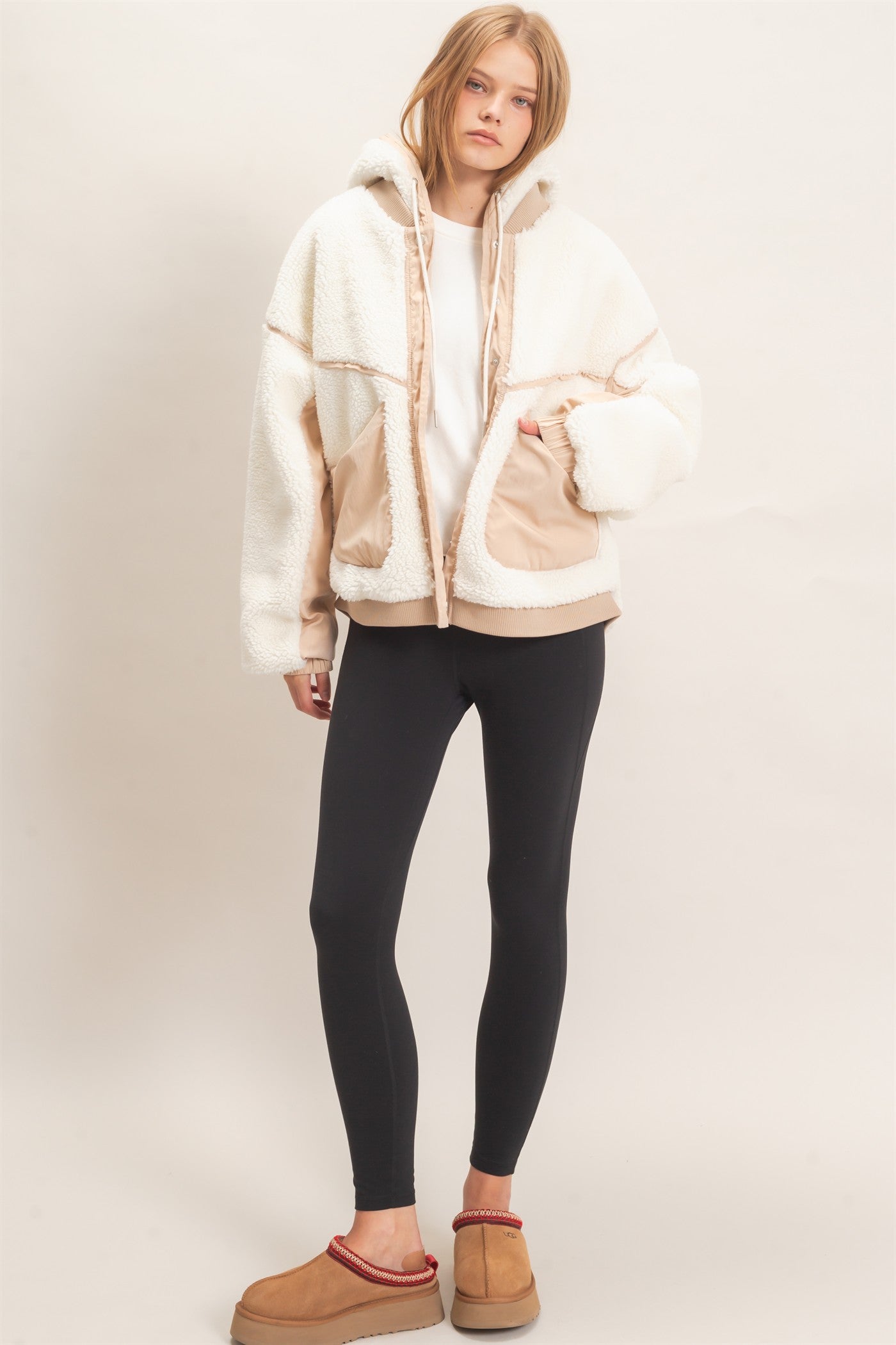 Wholesale Contrast Panel Sherpa Hooded Jacket Hoodies HF26E989 WHIP CREAM HYFVE