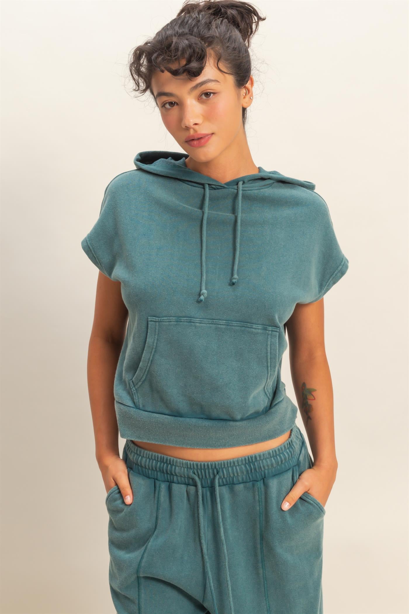 Wholesale Acid Washed Sleeveless Hooded Kangaroo Pocket Top Hoodies DZ26A411 DARK TEAL DOUBLE ZERO