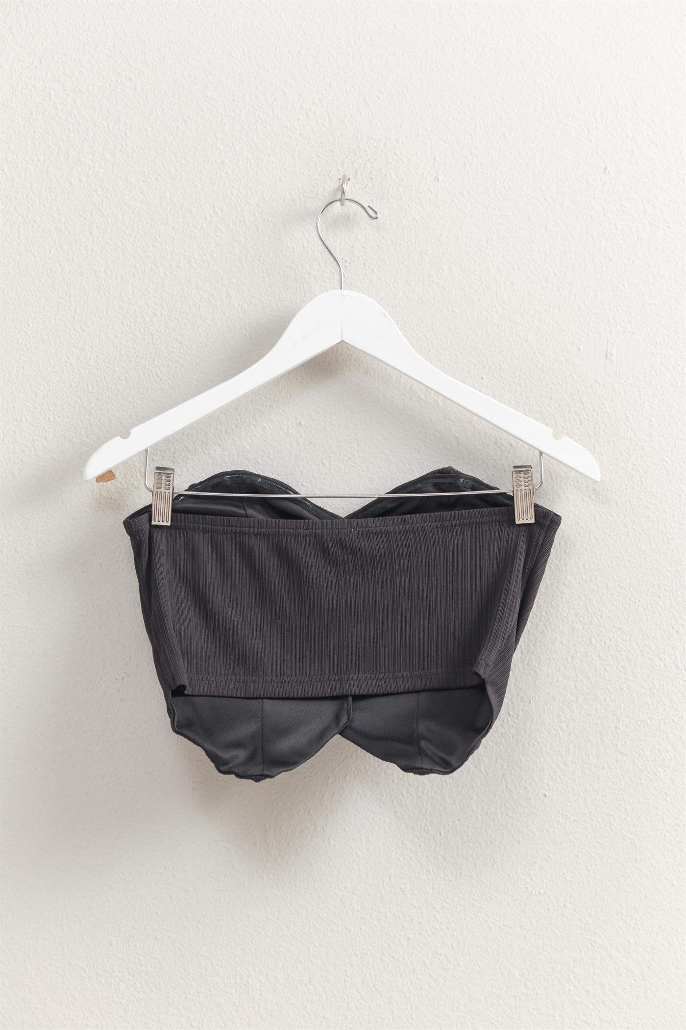 Wholesale Buttoned Front Strapless Knit Bustier Top Clothing Tops HF25A209 BLACK HYFVE