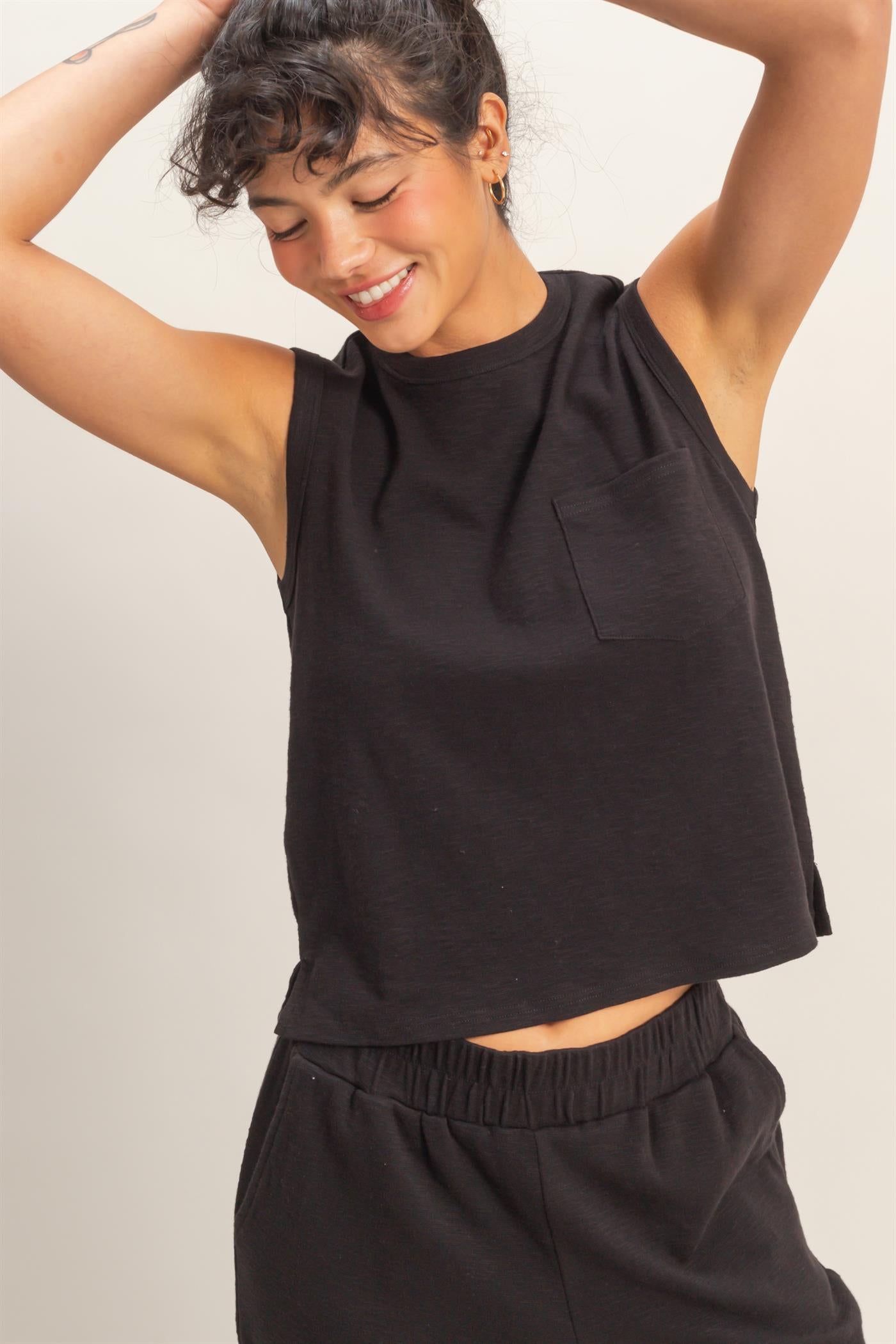 Wholesale Sleeveless Cotton Top With Pocket Clothing Tops DZ26A234 BLACK DOUBLE ZERO