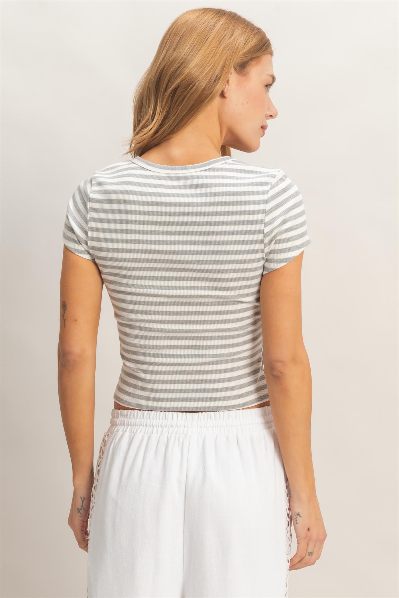 Wholesale Striped Embroidered Patch Top T-Shirts HF26C225 HEATHER GRAY HYFVE