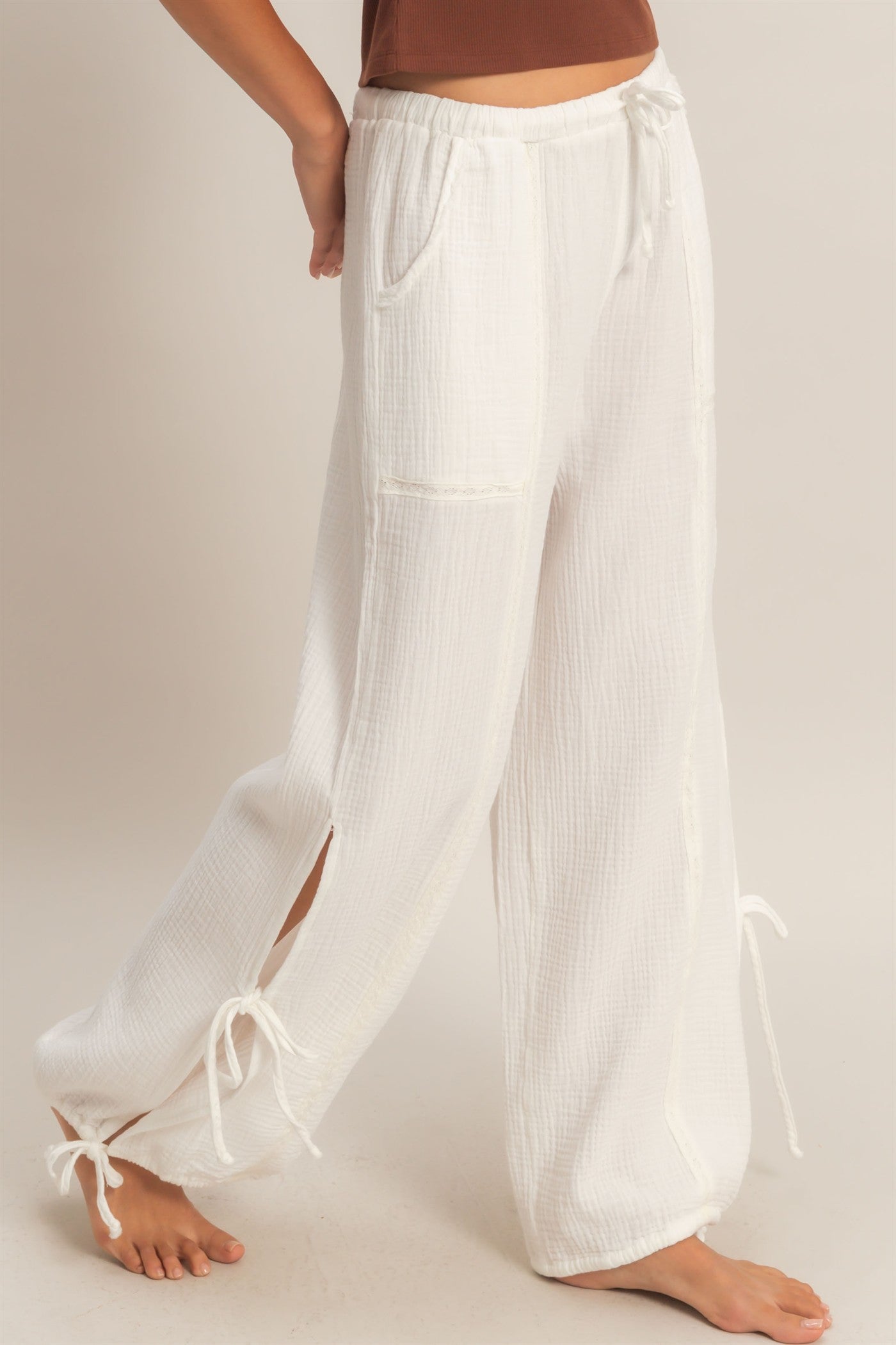 Wholesale Gauze Drawstring Jogger Pants Joggers HF26A822 OFF WHITE HYFVE